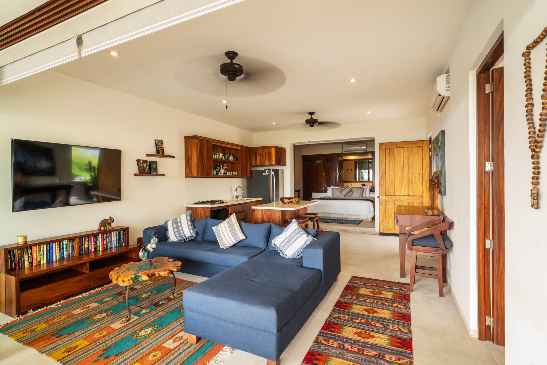 Marea Beachfront Villa H46