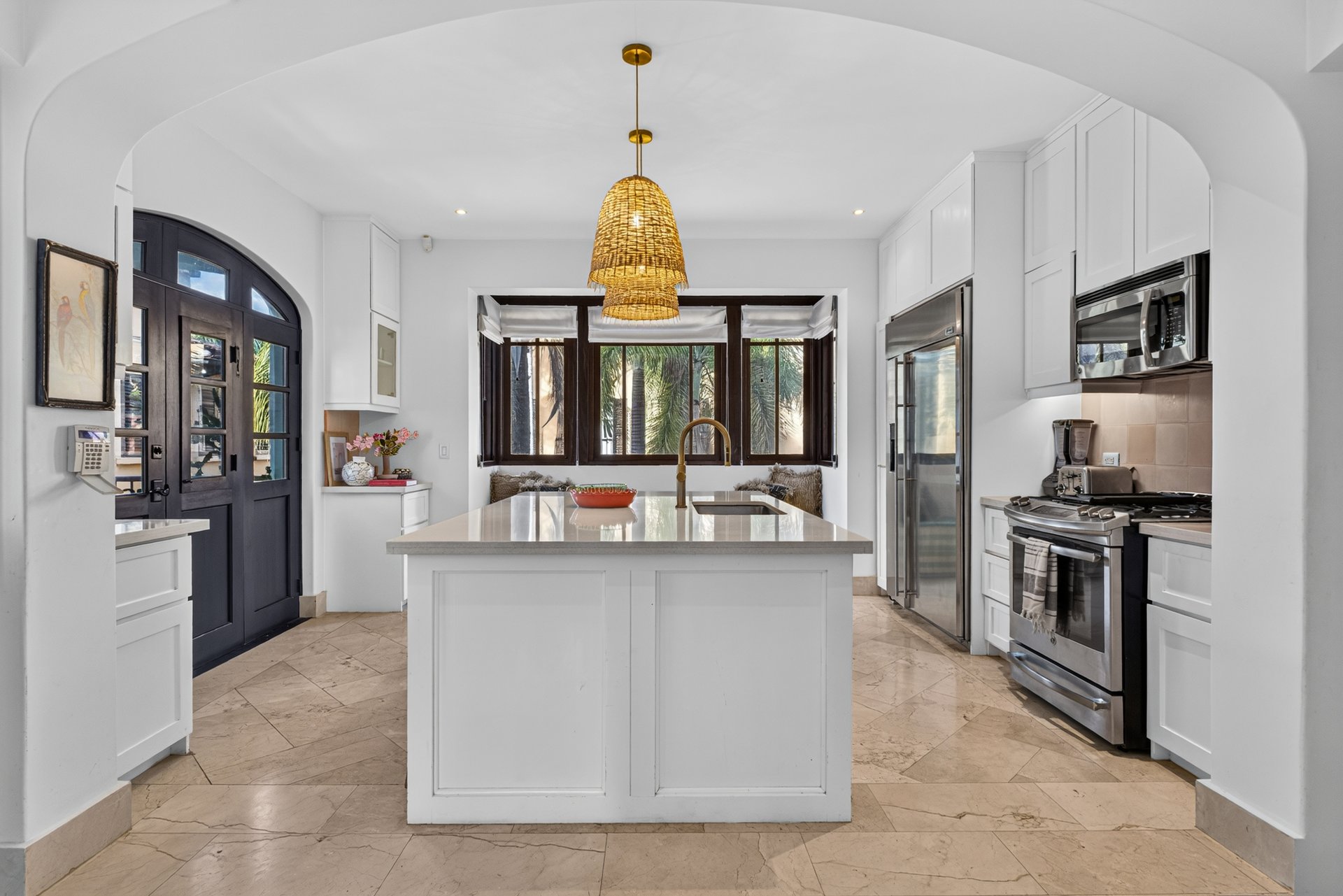 16 Calle La Ronda | Renovated Three-Bedroom Home Steps from Playa Danta