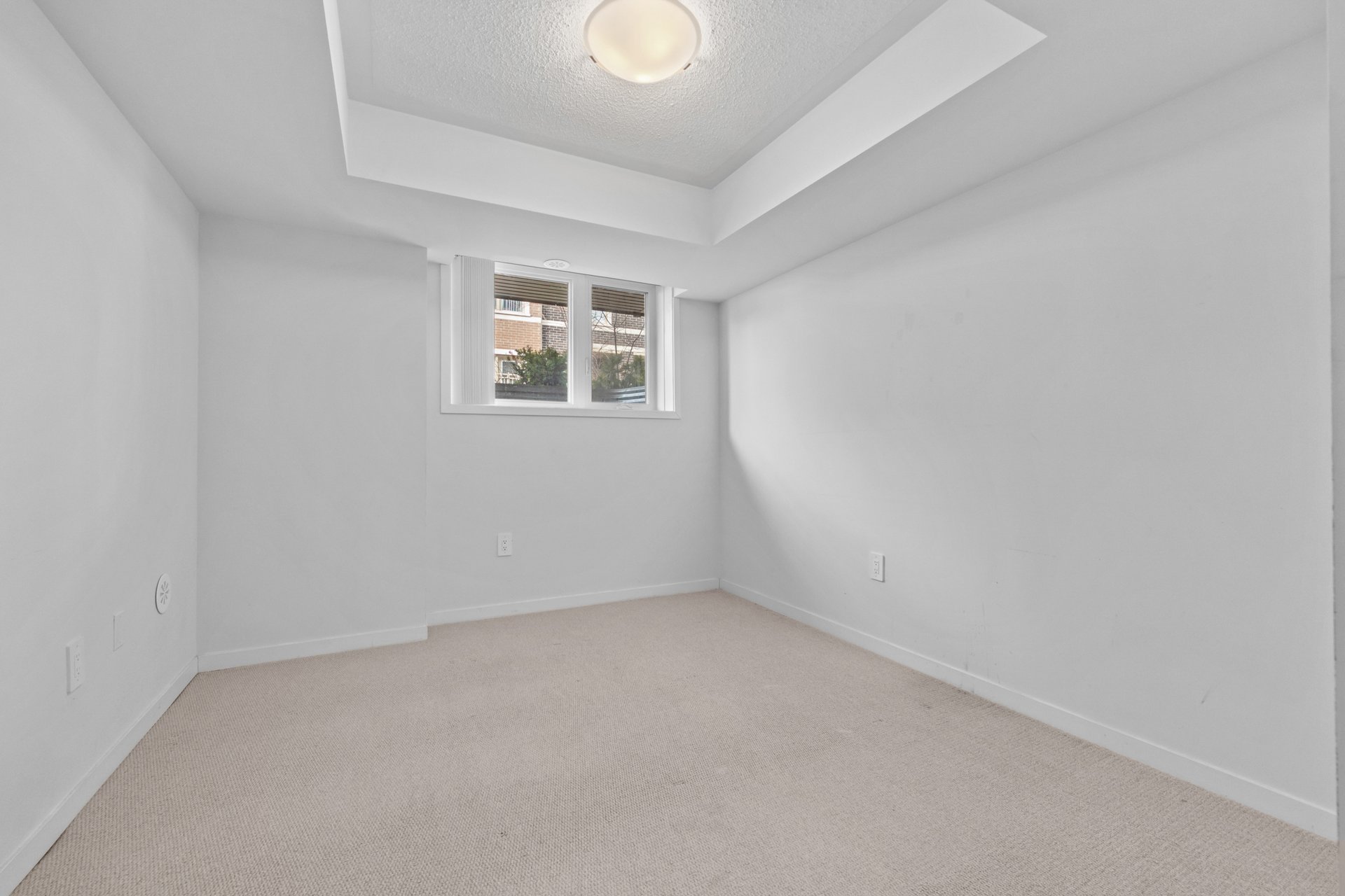 31 Honeycrisp Cres Townhouse 57