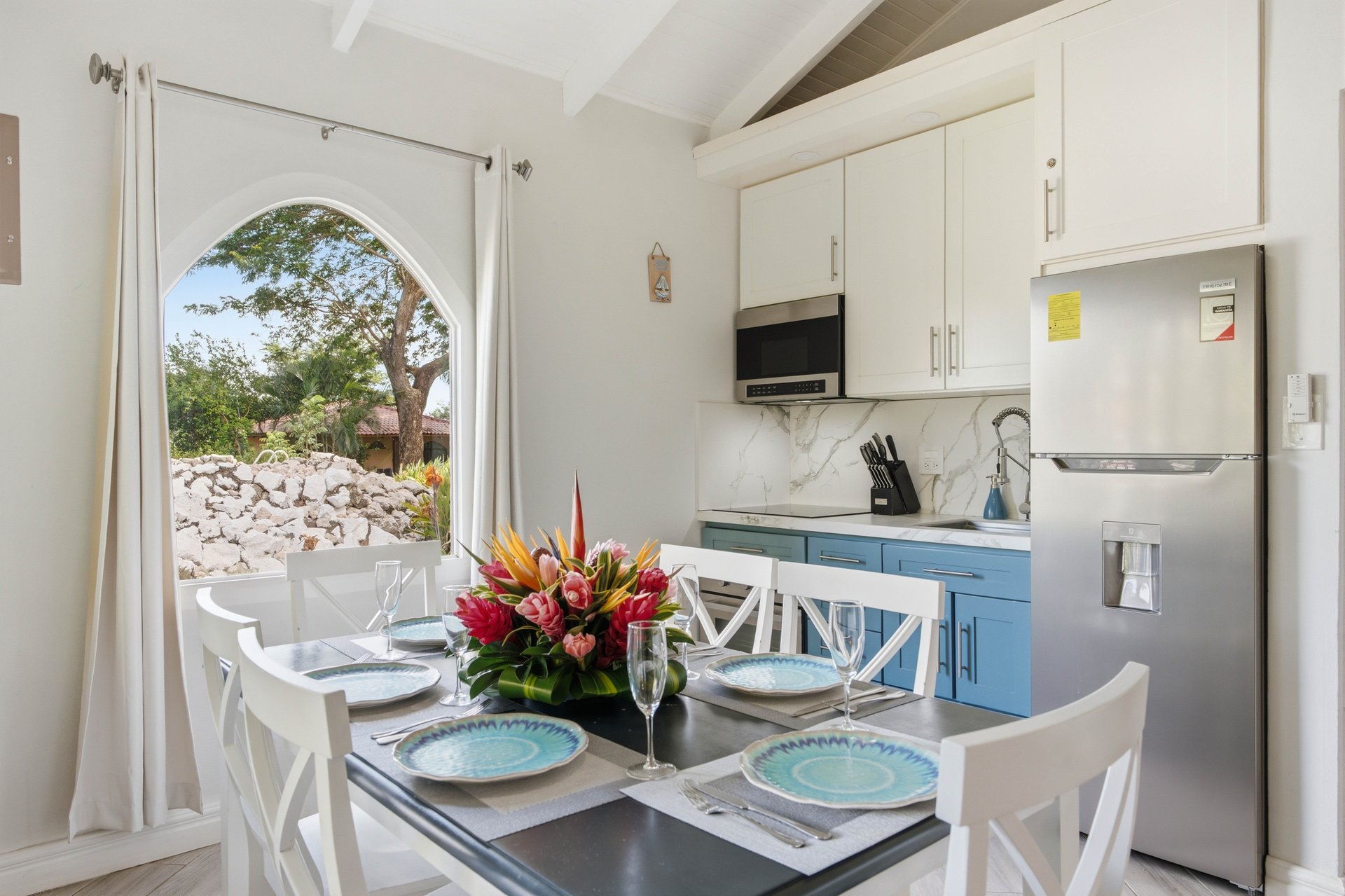 Casa Colibri Villaggio II – Unit 412B | Beautifully Remodeled Tropical Retreat in Potrero