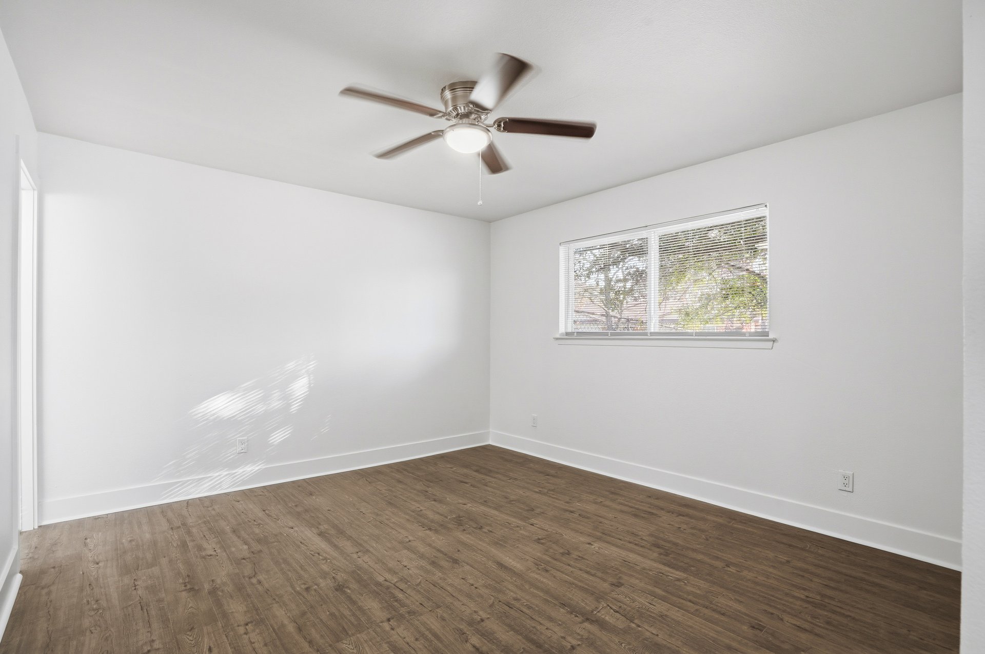 Shorelark Dr