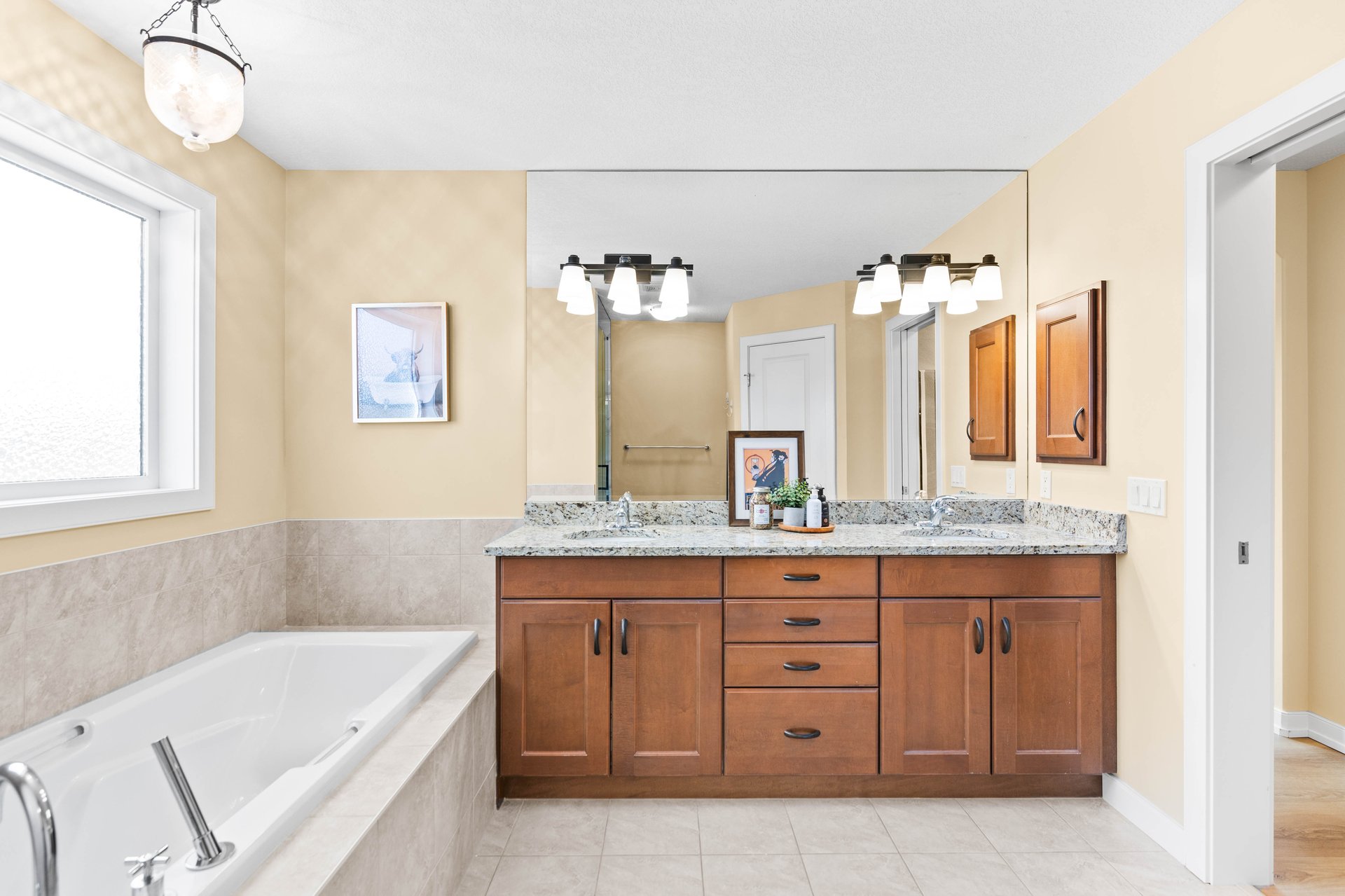 123 Wentworth Court SW