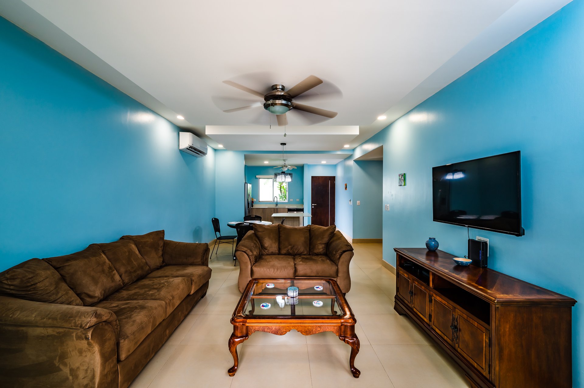 Casa Blanca 2 | Gorgeous 2 Bedroom Condo Close To The Beach!