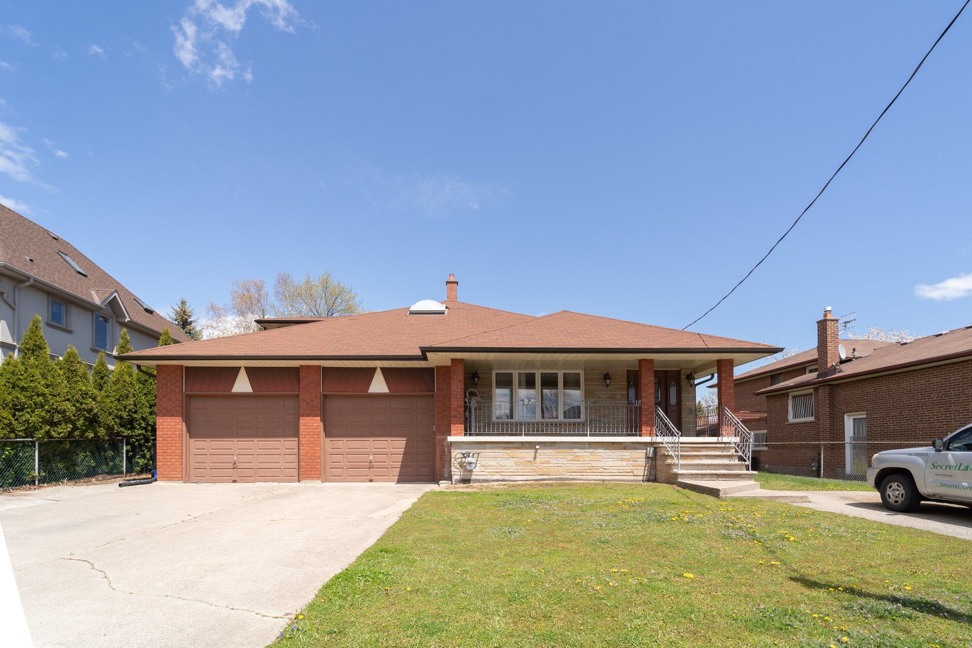 1351 Haig Blvd