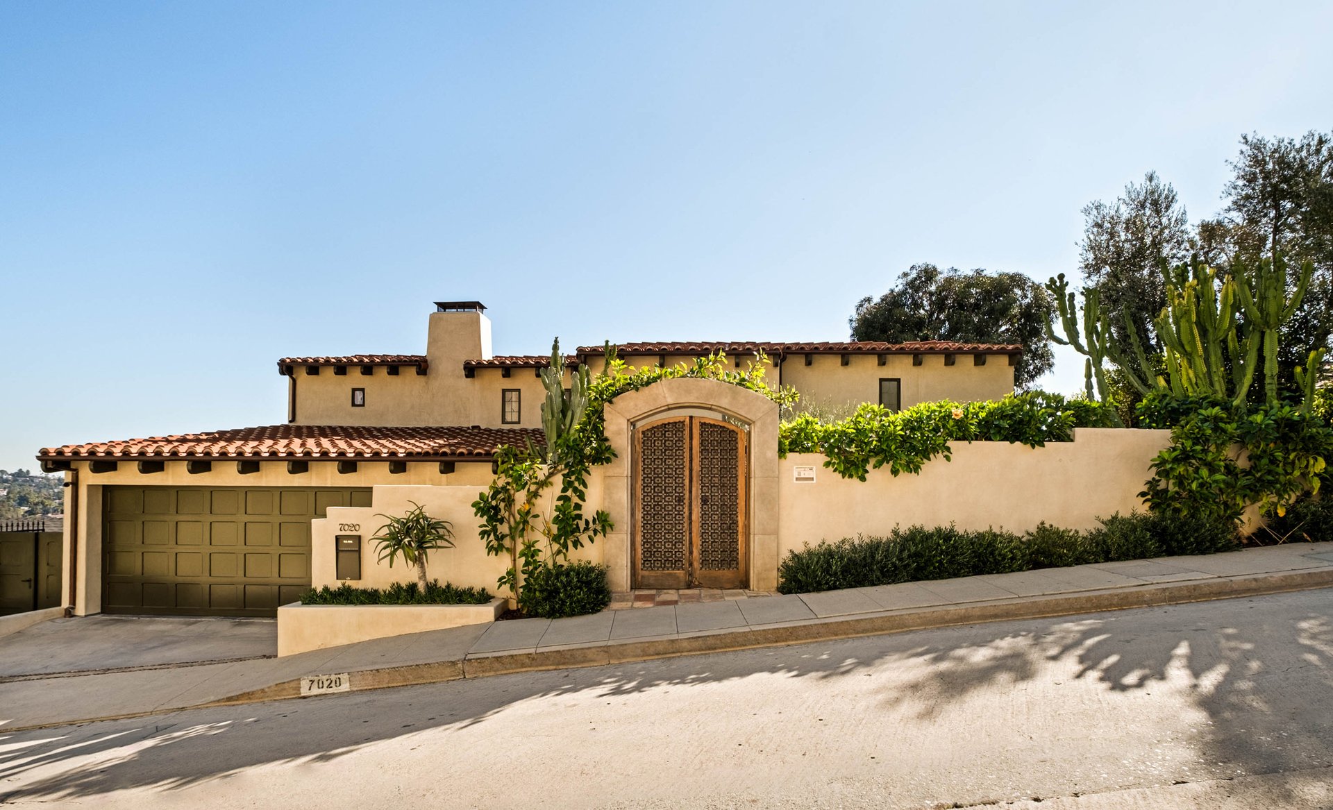 7020 La Presa Dr, Hollywood Hills