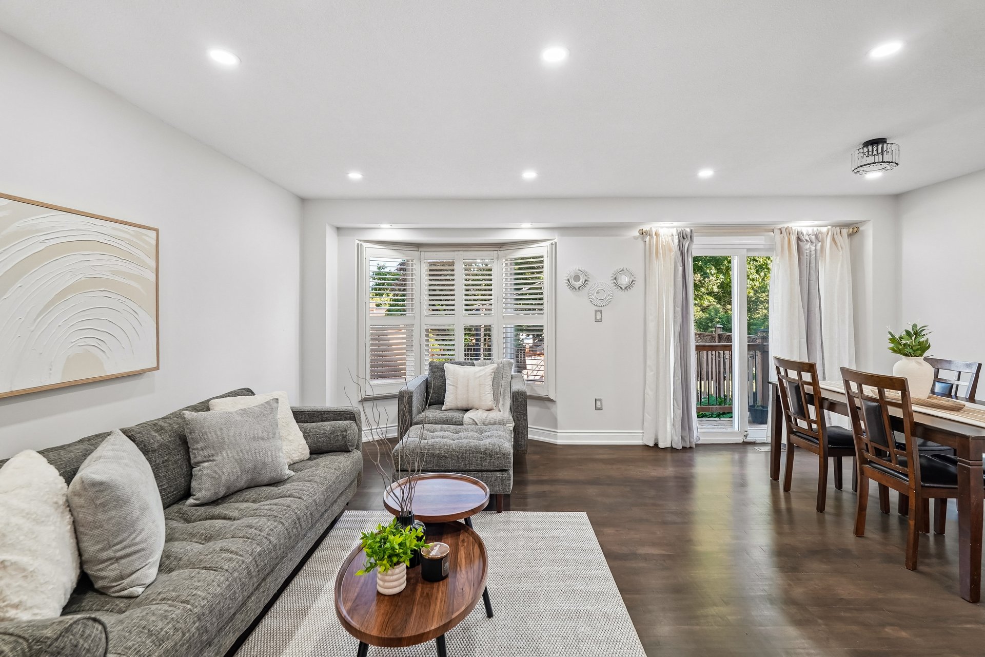 Move-in ready in the heart of Glen Abbey