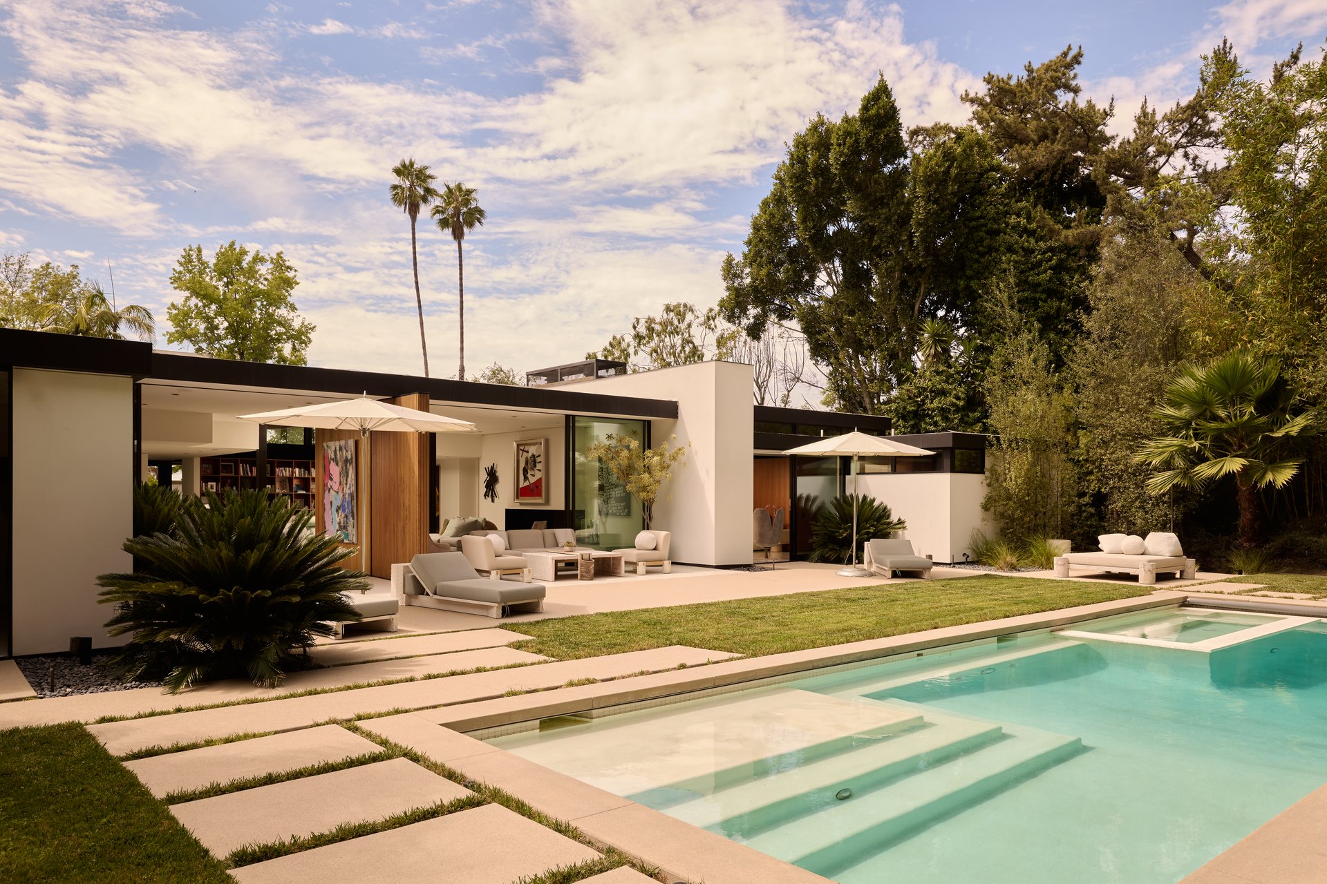570 Evelyn Pl, Beverly Hills