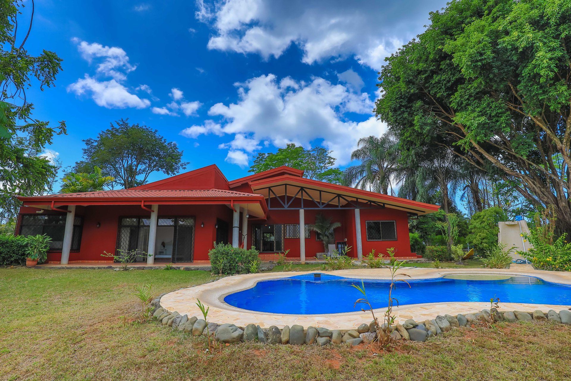 Hacienda-Style Retreat For Sale in Naranjito