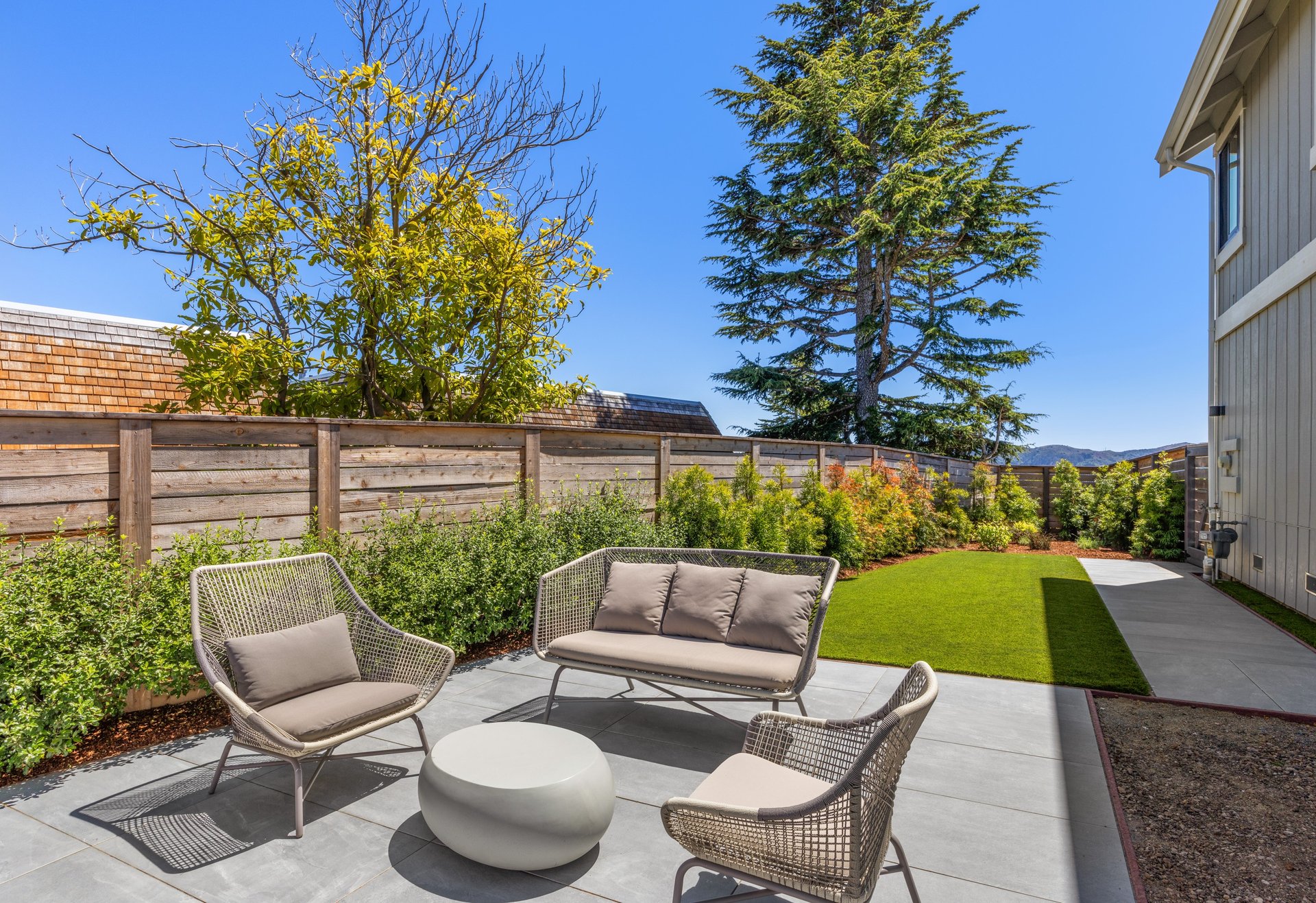 Stylish View Home on a Cul-De-Sac