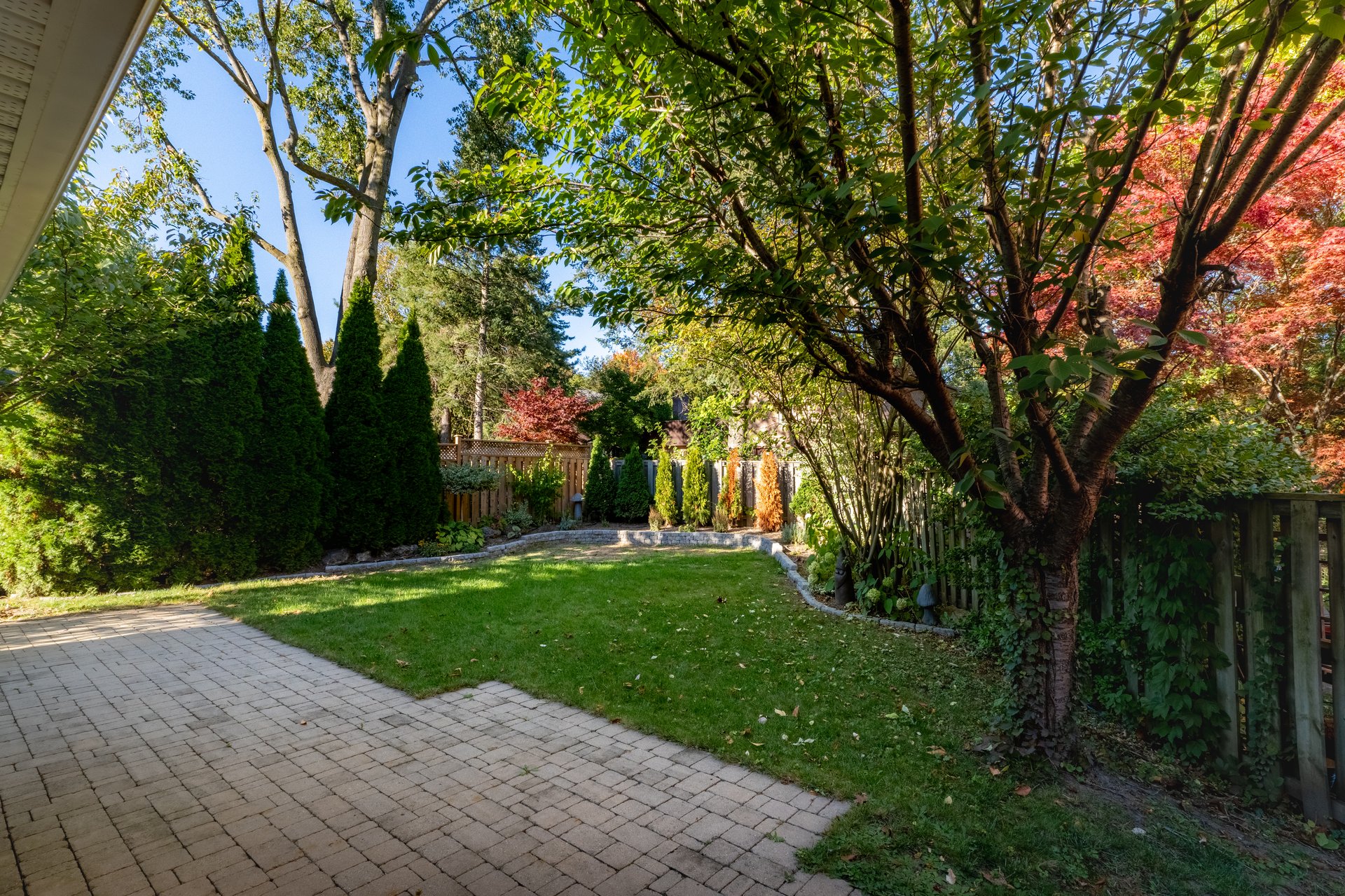 1053 Red Pine Cres