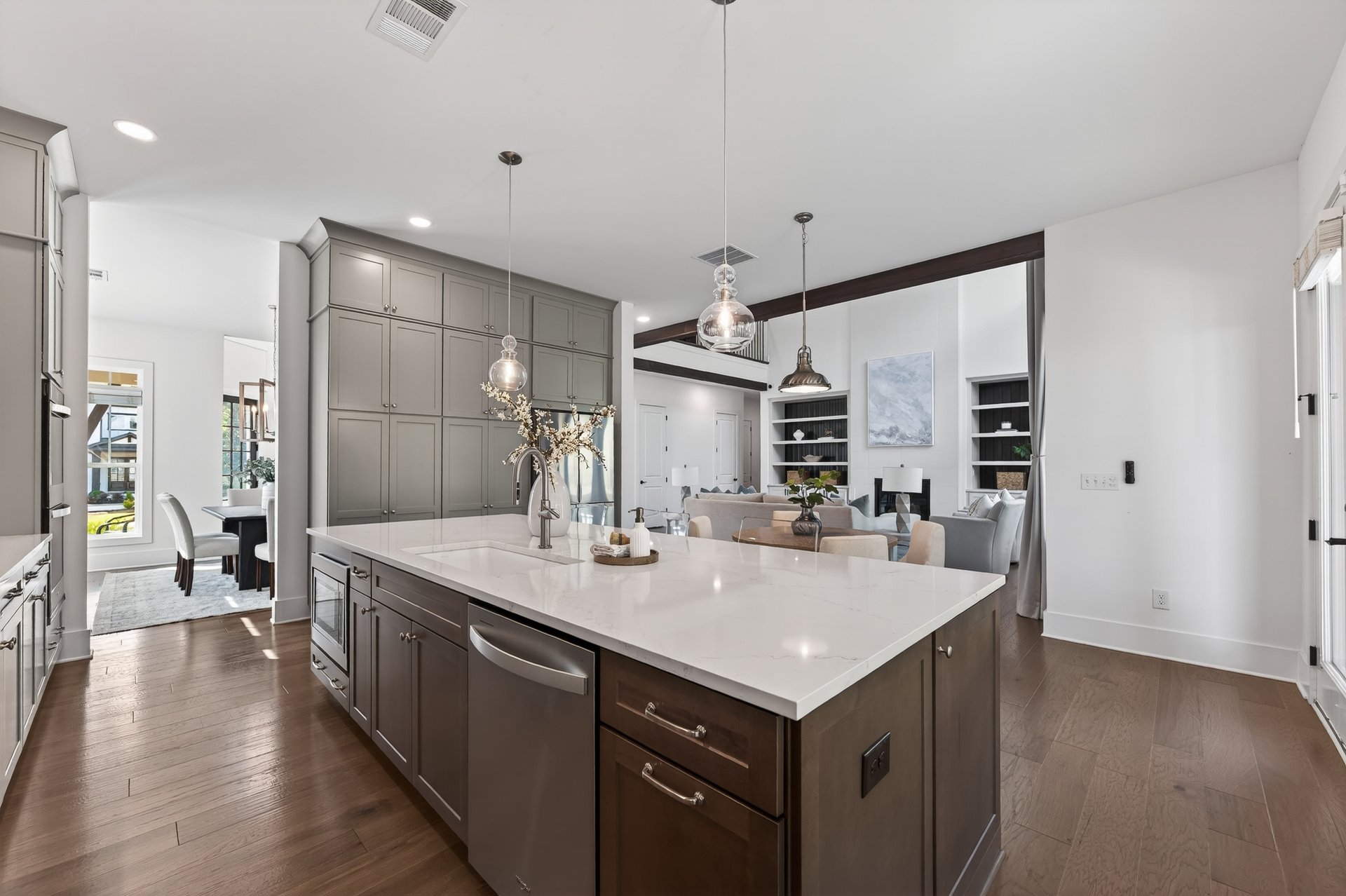 1011 Ridgeview Road