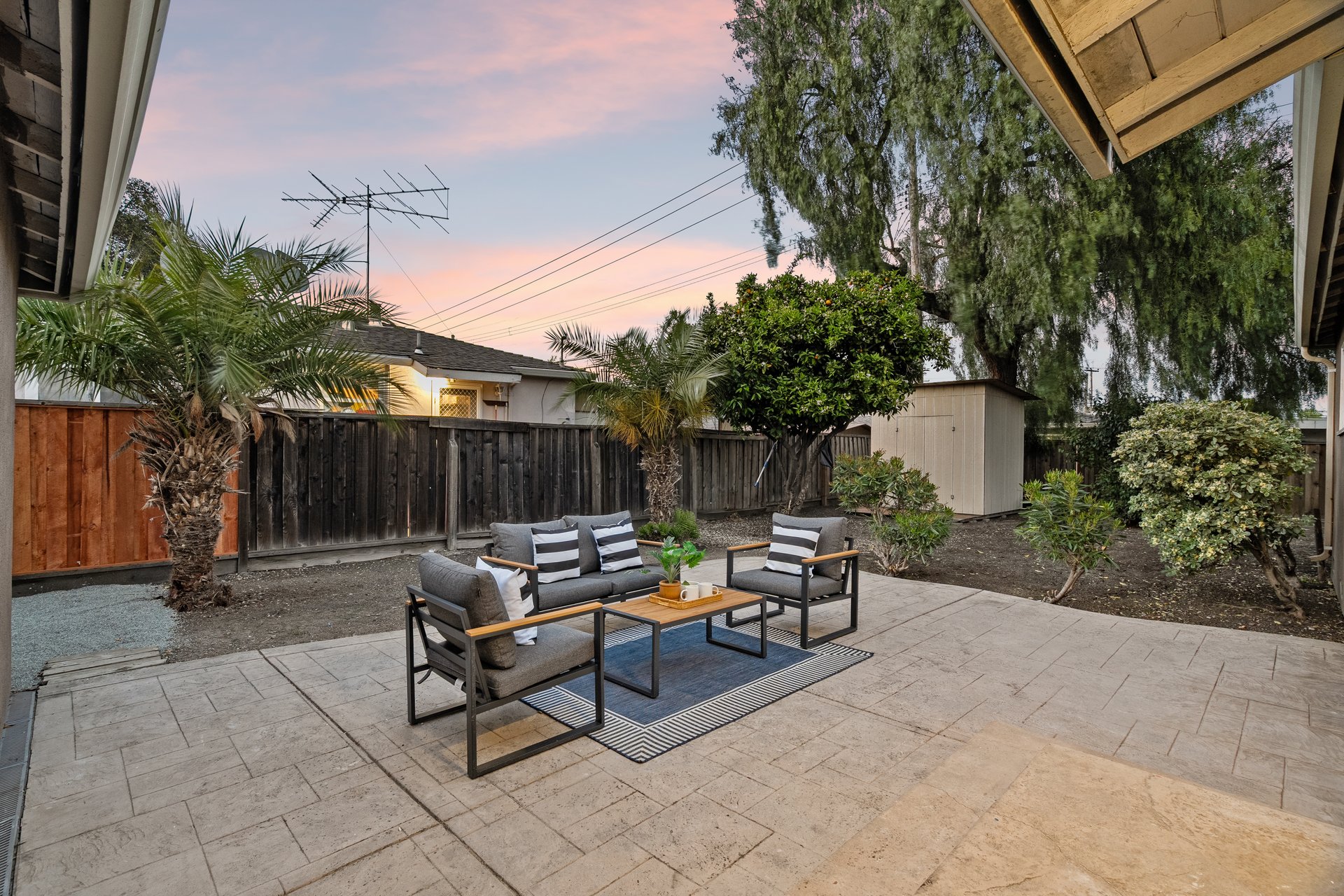 2431 Pilot Knob DR