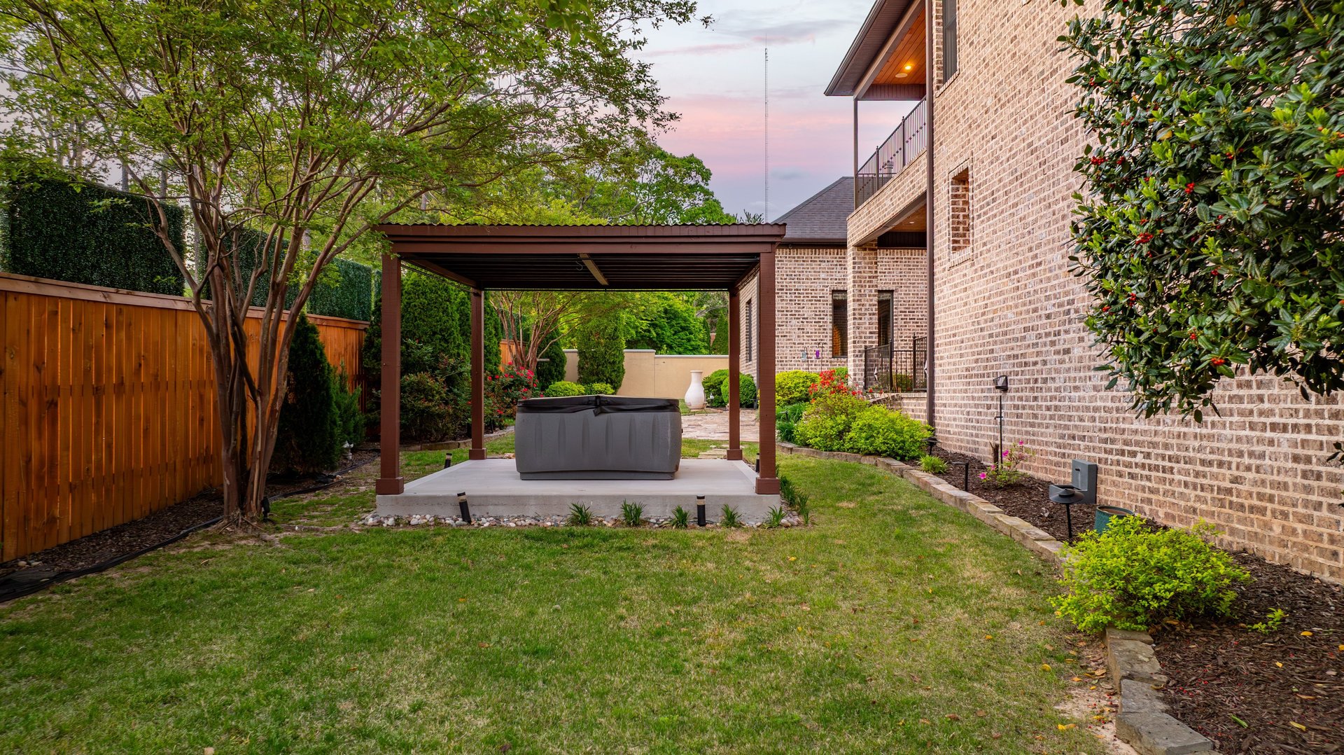 106 Orle Dr