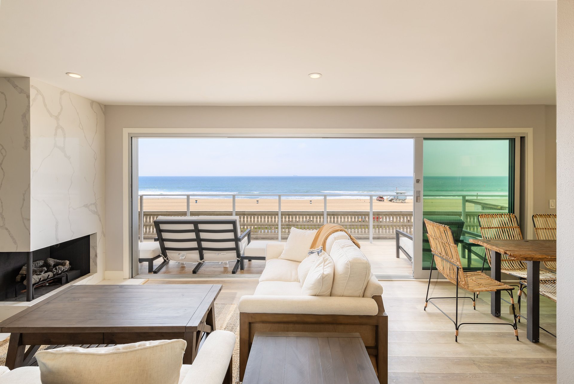 2208 The Strand