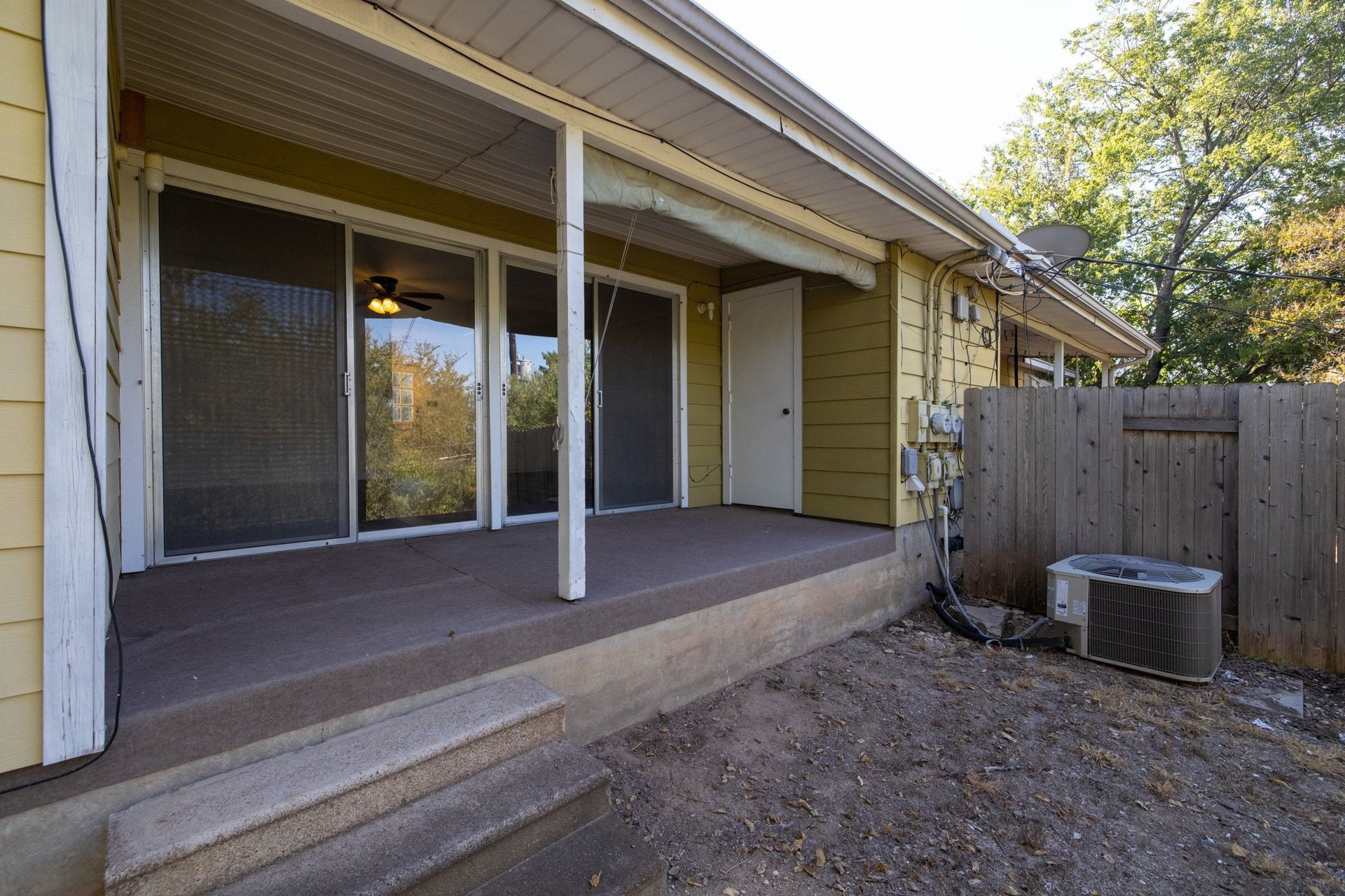 2326 Hartford Road 