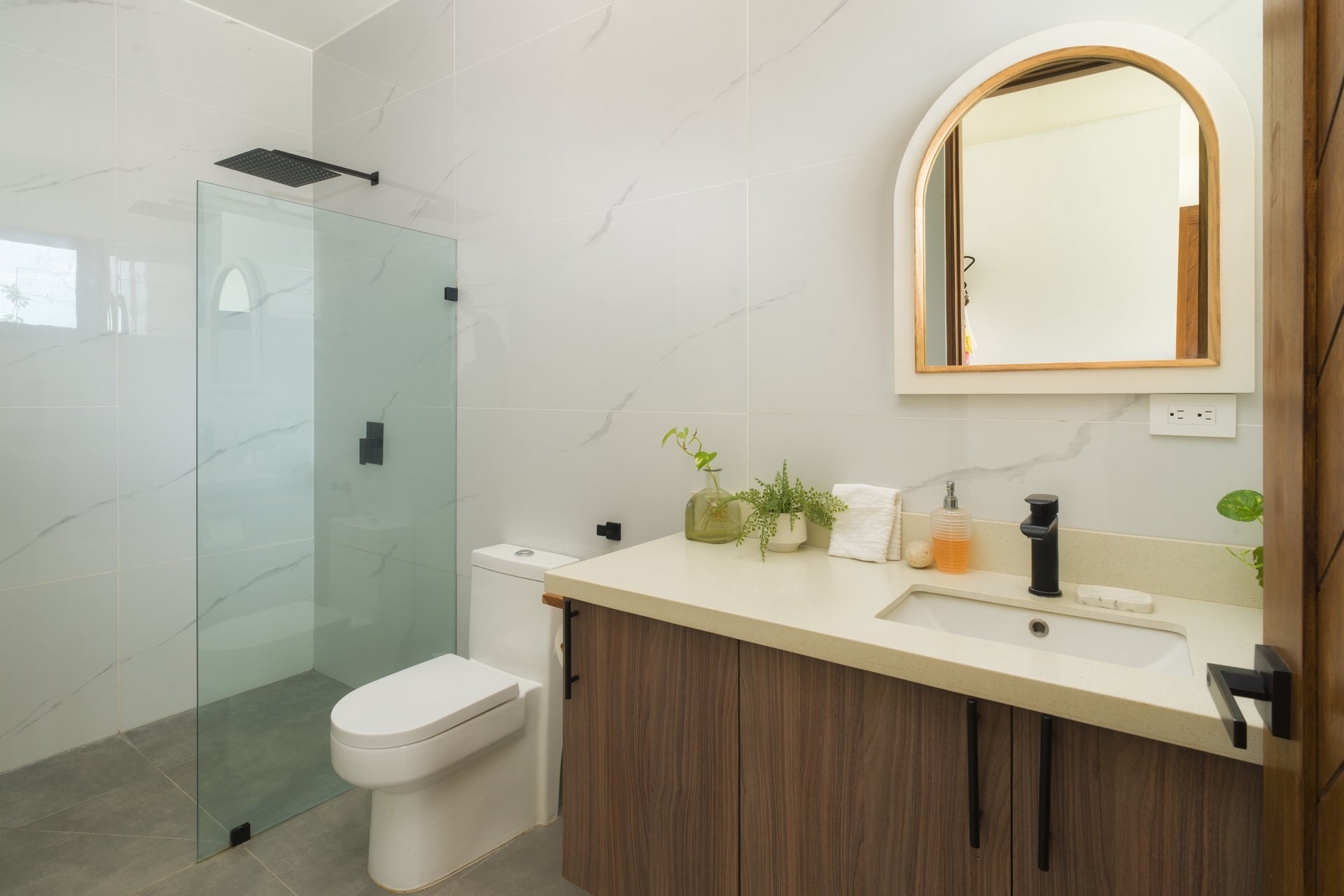 Villa Los Jobos Garden #1 | Modern 4-Bedroom Villa Just 5 Minutes from Tamarindo Beach – Newly Remodeled and Move-In Ready