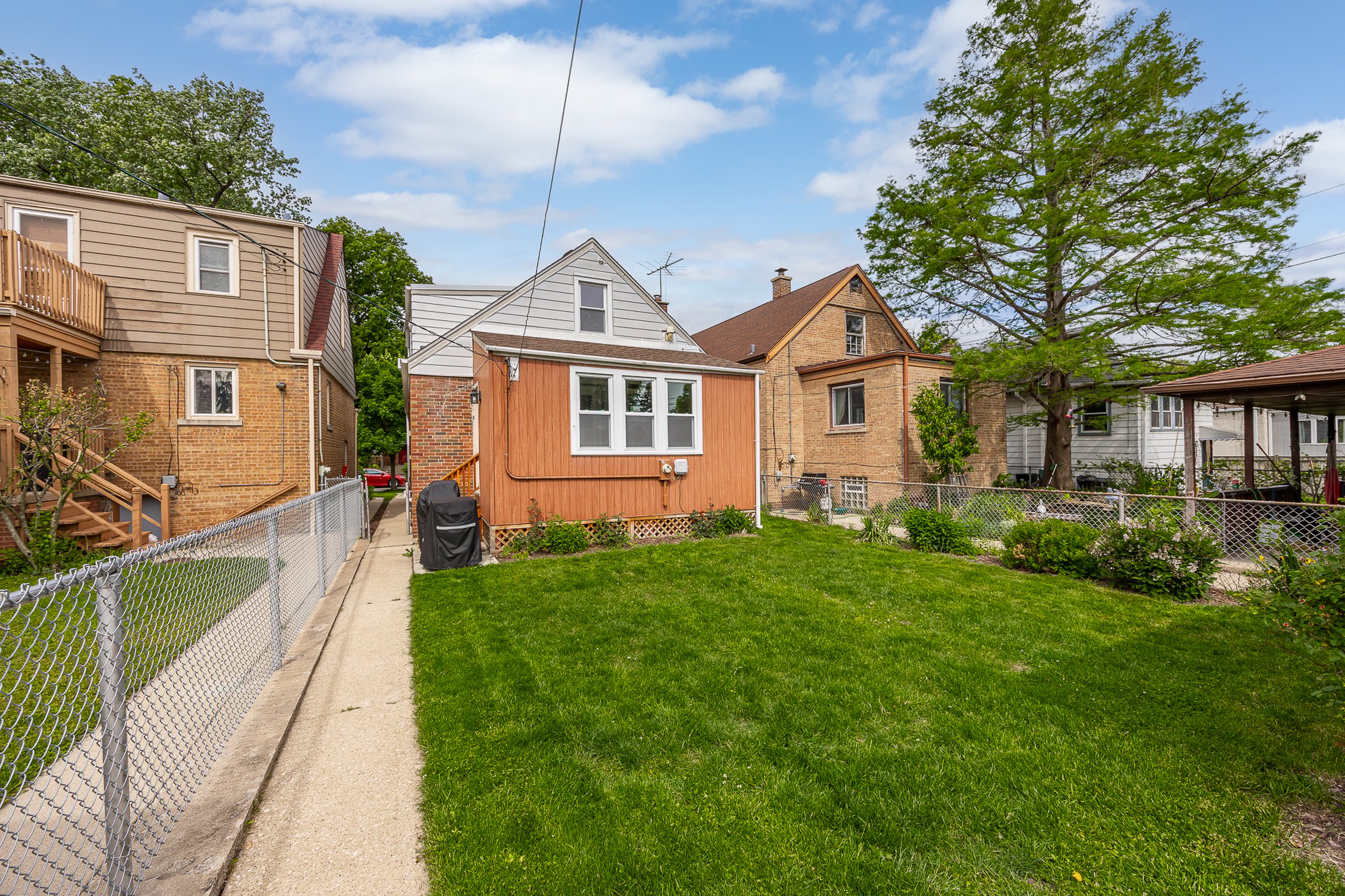3311 Sunnyside Ave