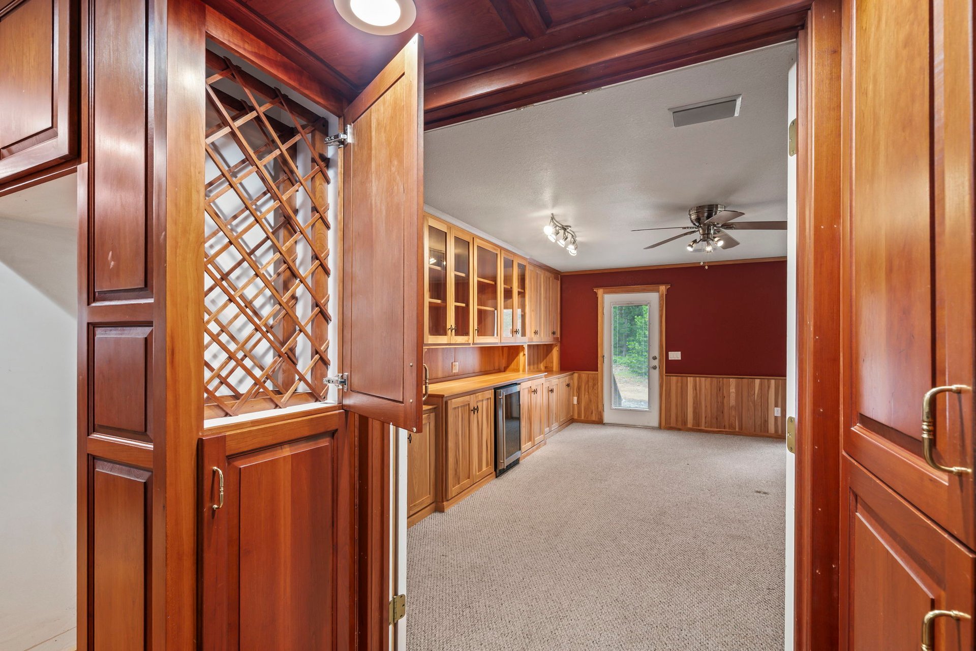 7481 Slug Gulch Rd
