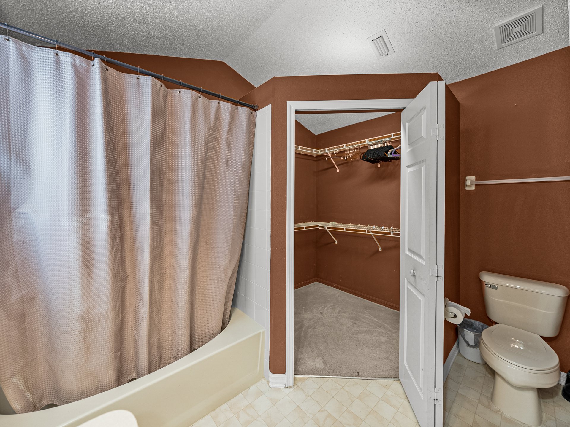22829 SAINT THOMAS CIR