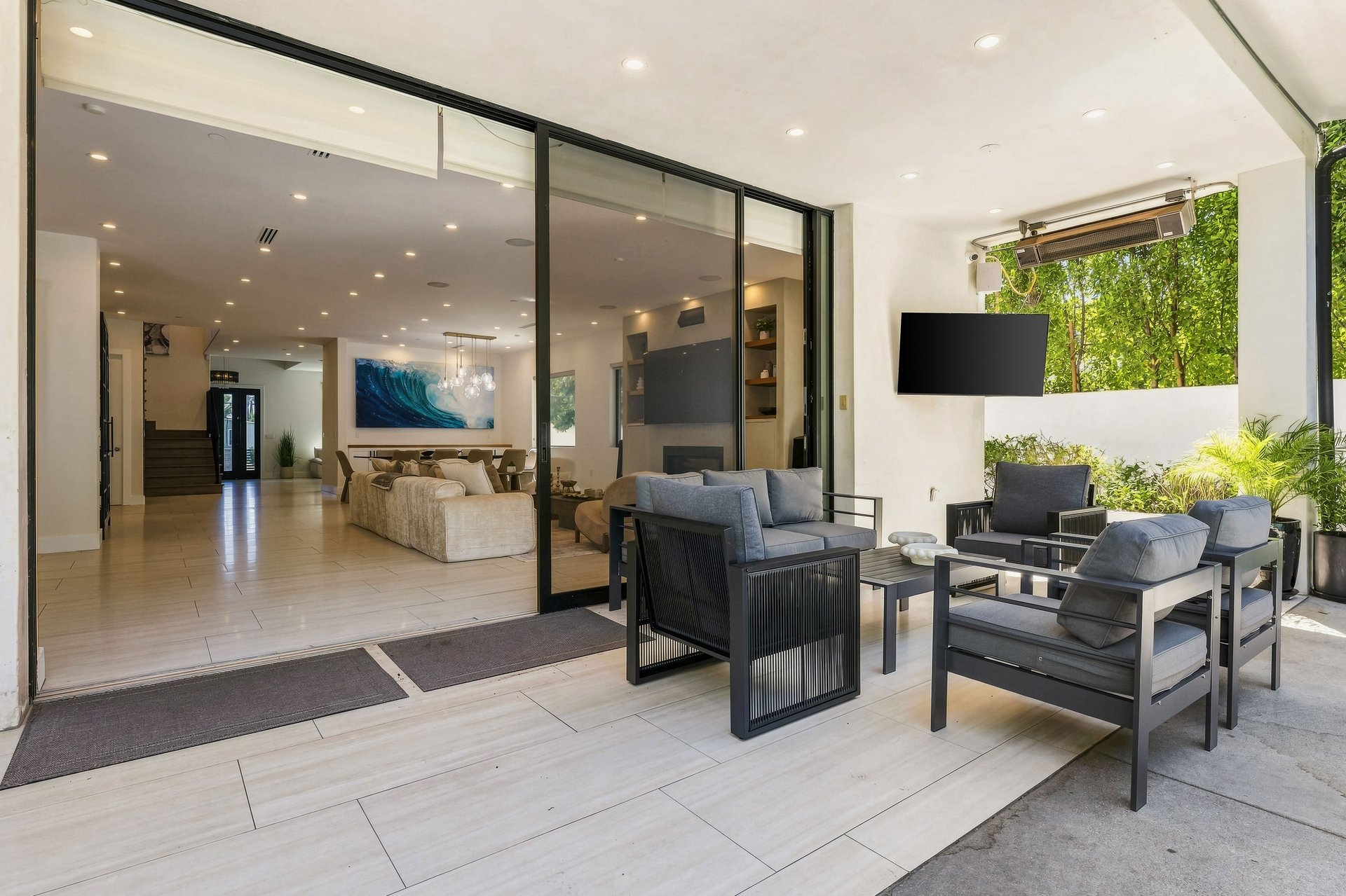 Hesperia Ave, 91316