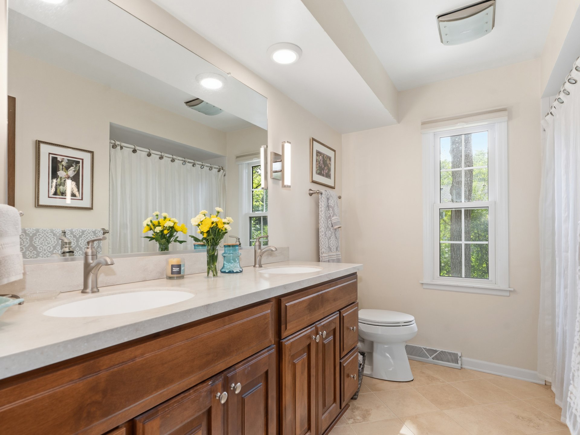 1235  Pin Oak Court