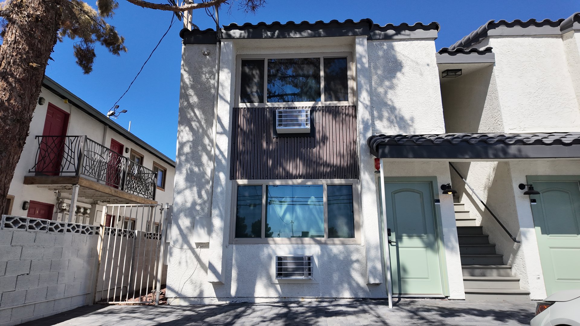 417 South 10th Street #I Las Vegas, NV 89101
