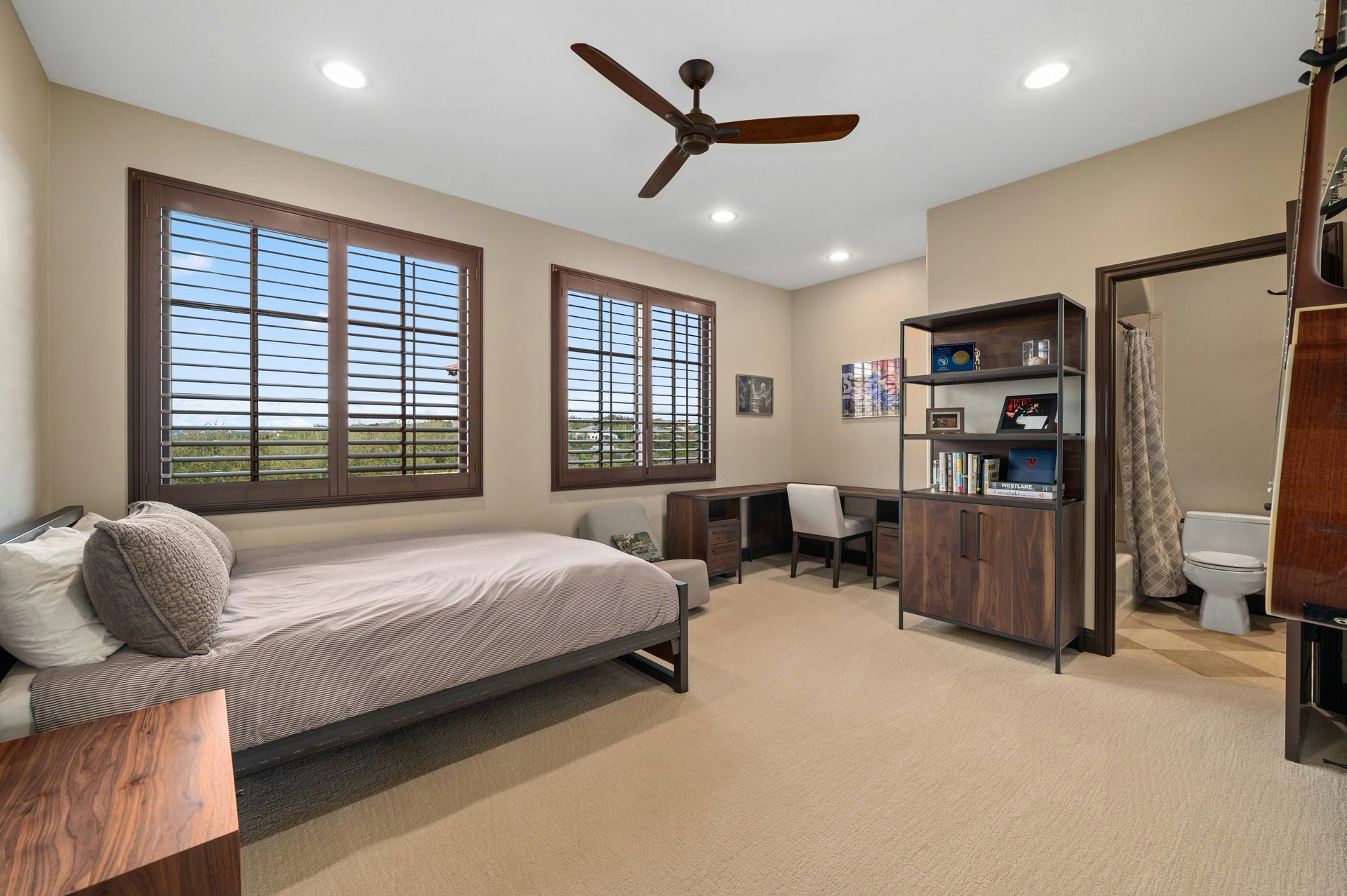 10213 Amwell Cove