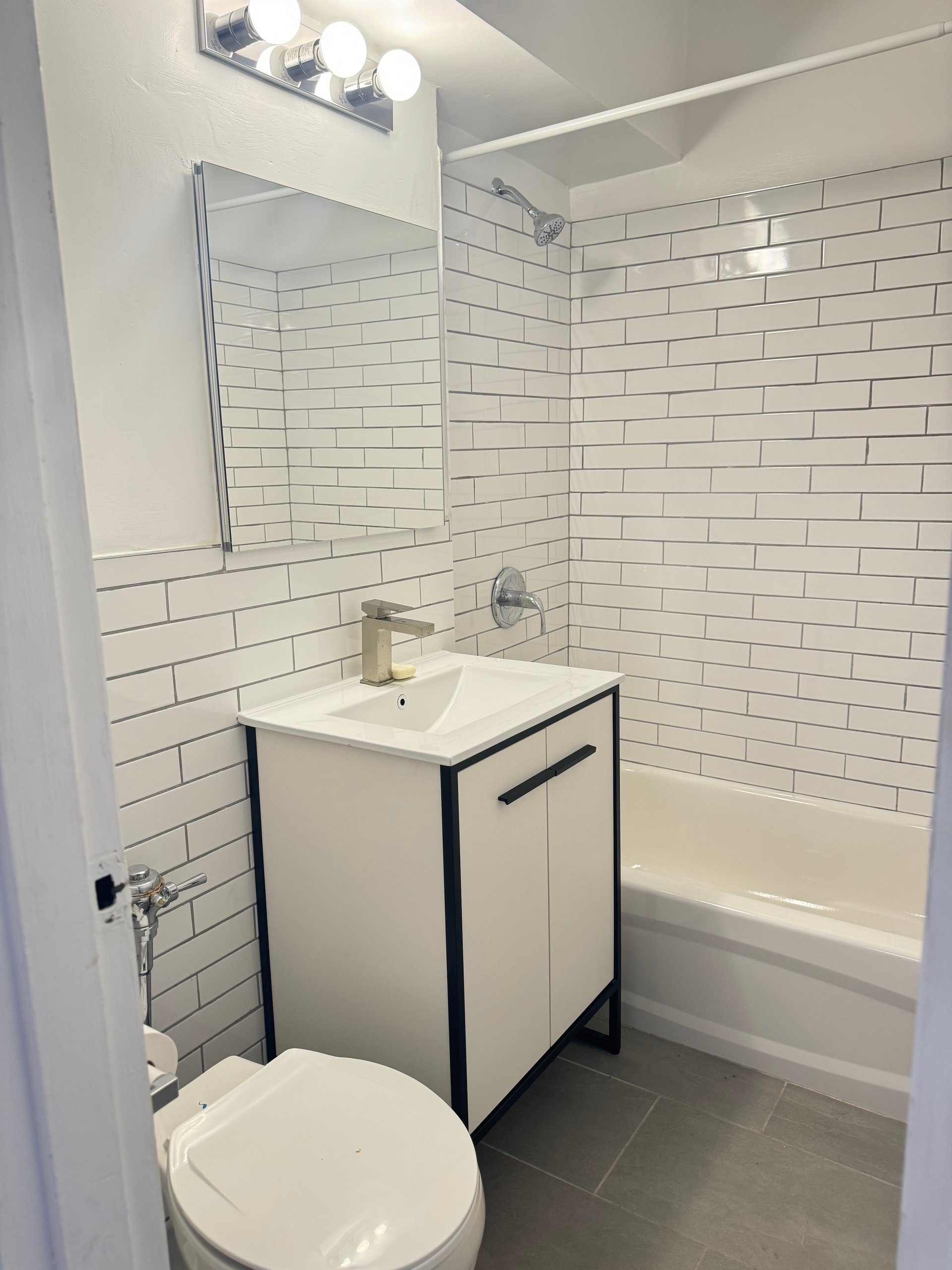Beverly Towers 415 Beverly Rd unit 3B