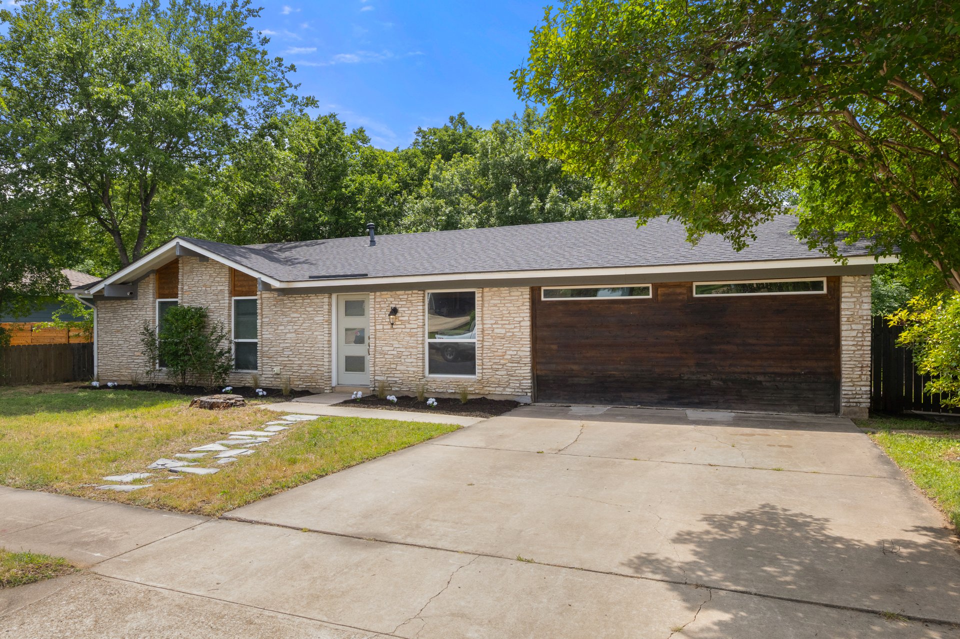 4604 Bundyhill Dr