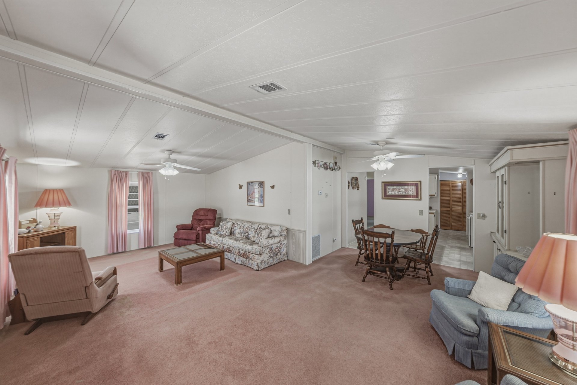 5556 RIVIERA DR