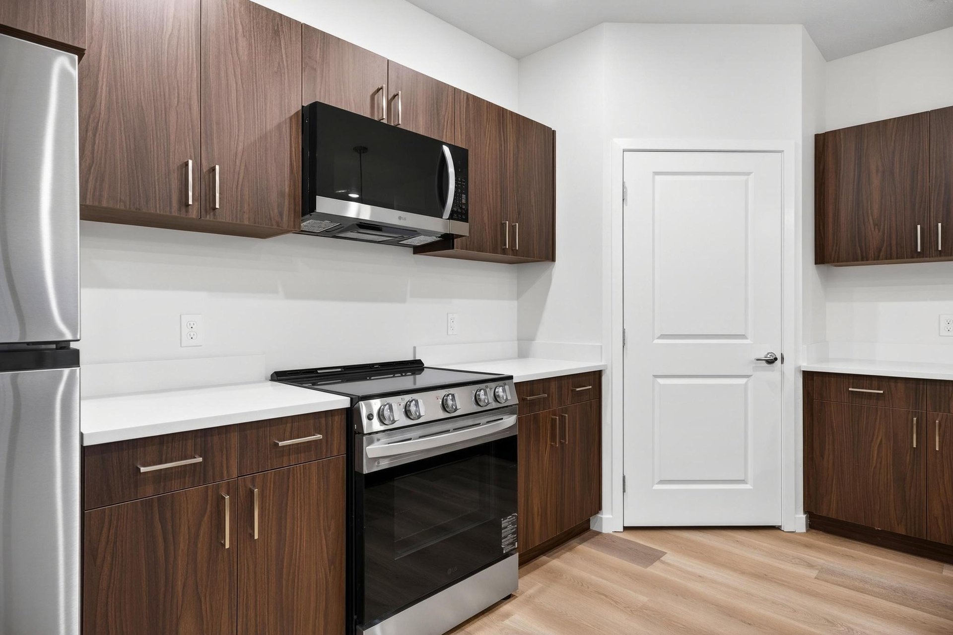 983 W State St A-104