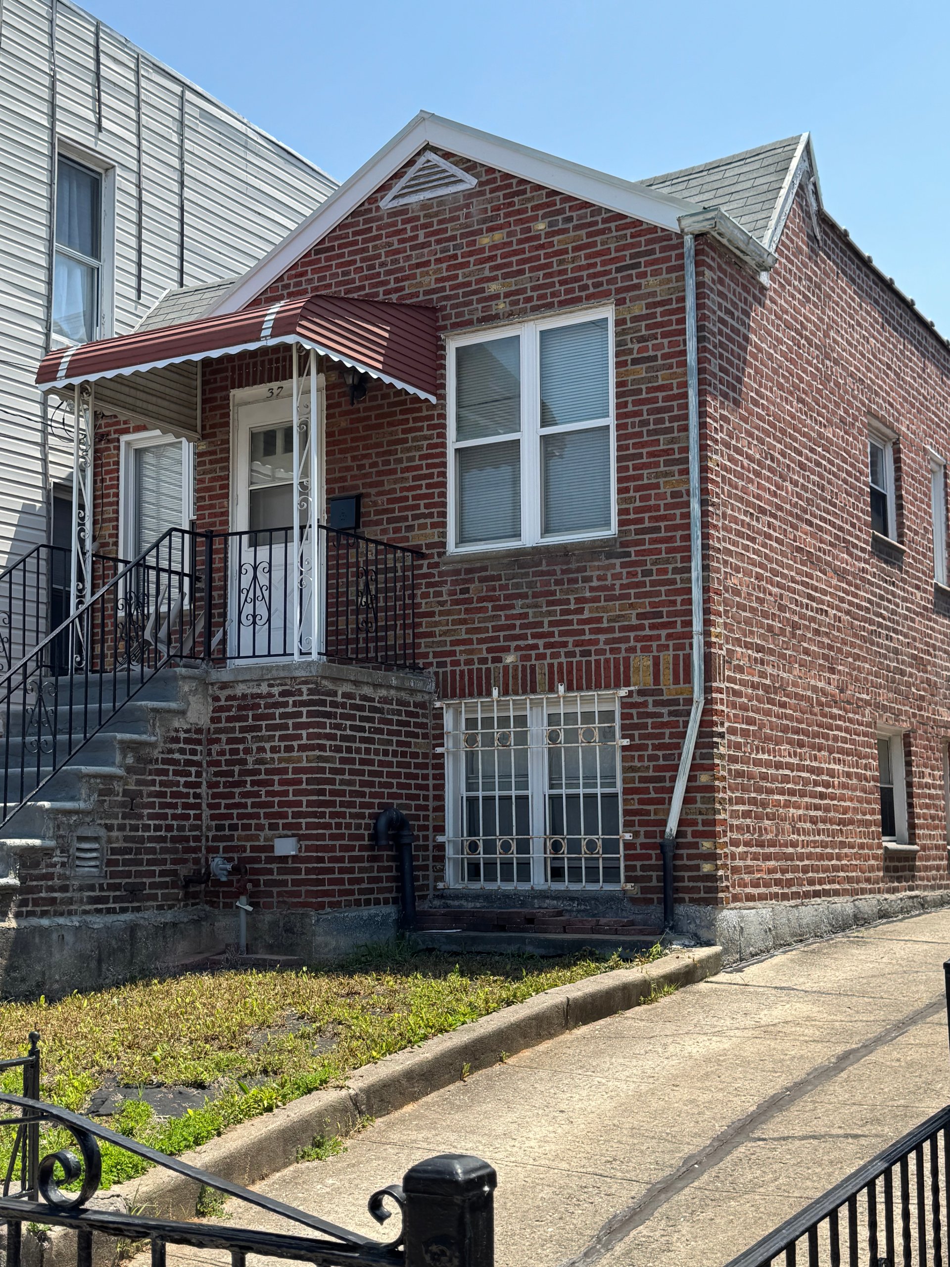 37 Bay 14th St, Brooklyn NY 11214