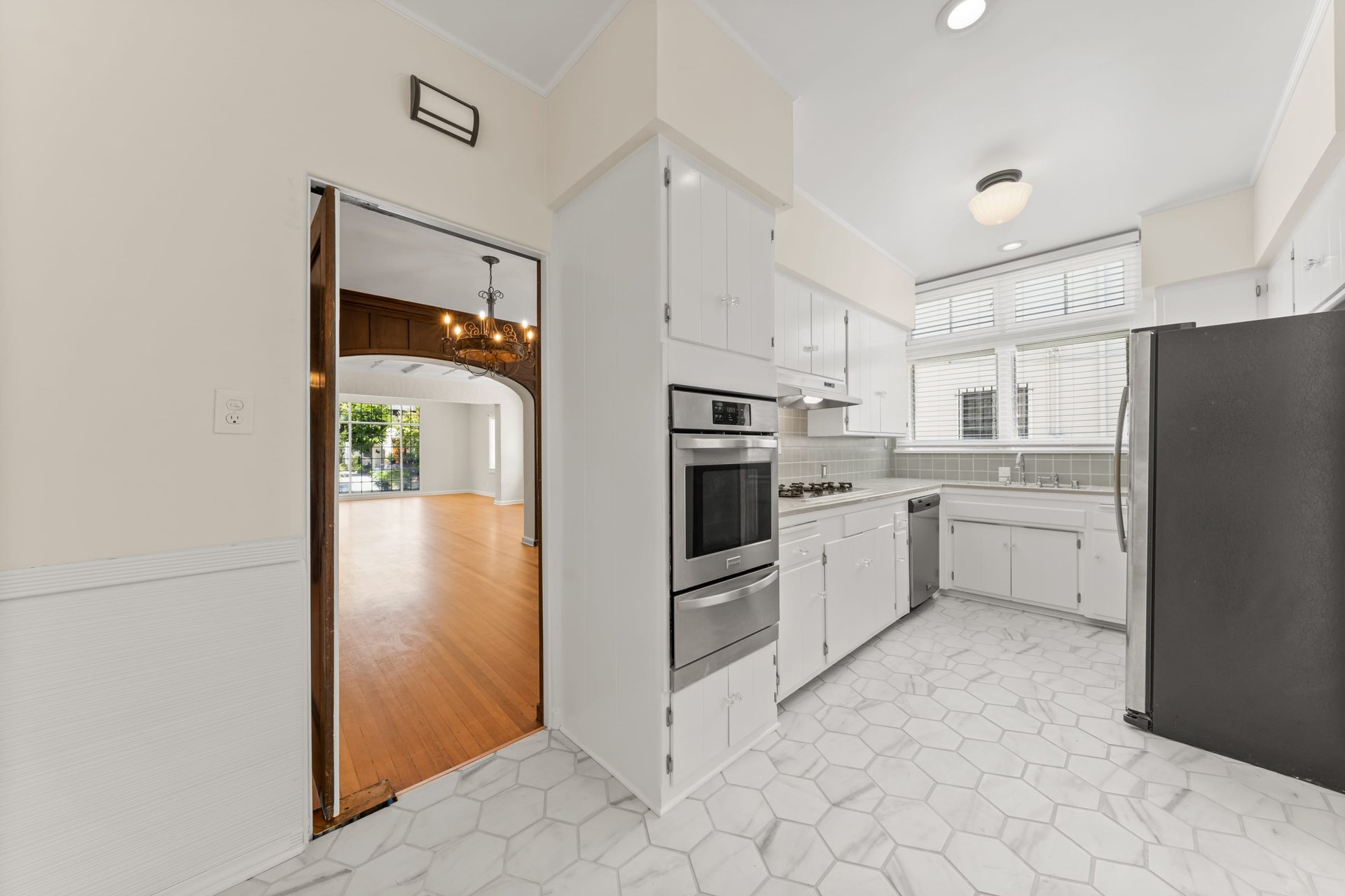 171 N Orange Dr, Hancock Park
