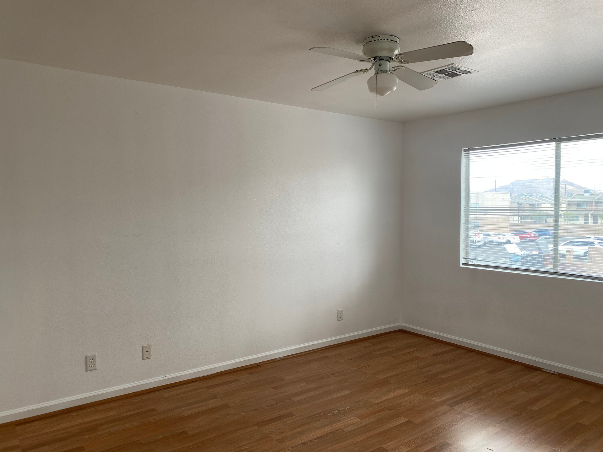 1662 North Lamont Street  #202