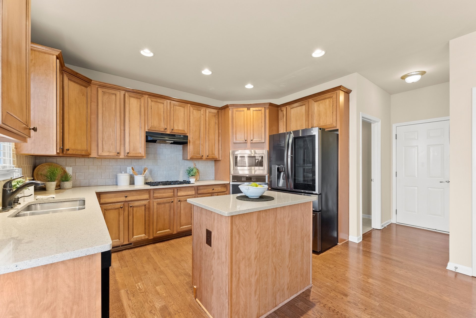 7534 Mossy Log Ct, Flowery Branch, GA 30542