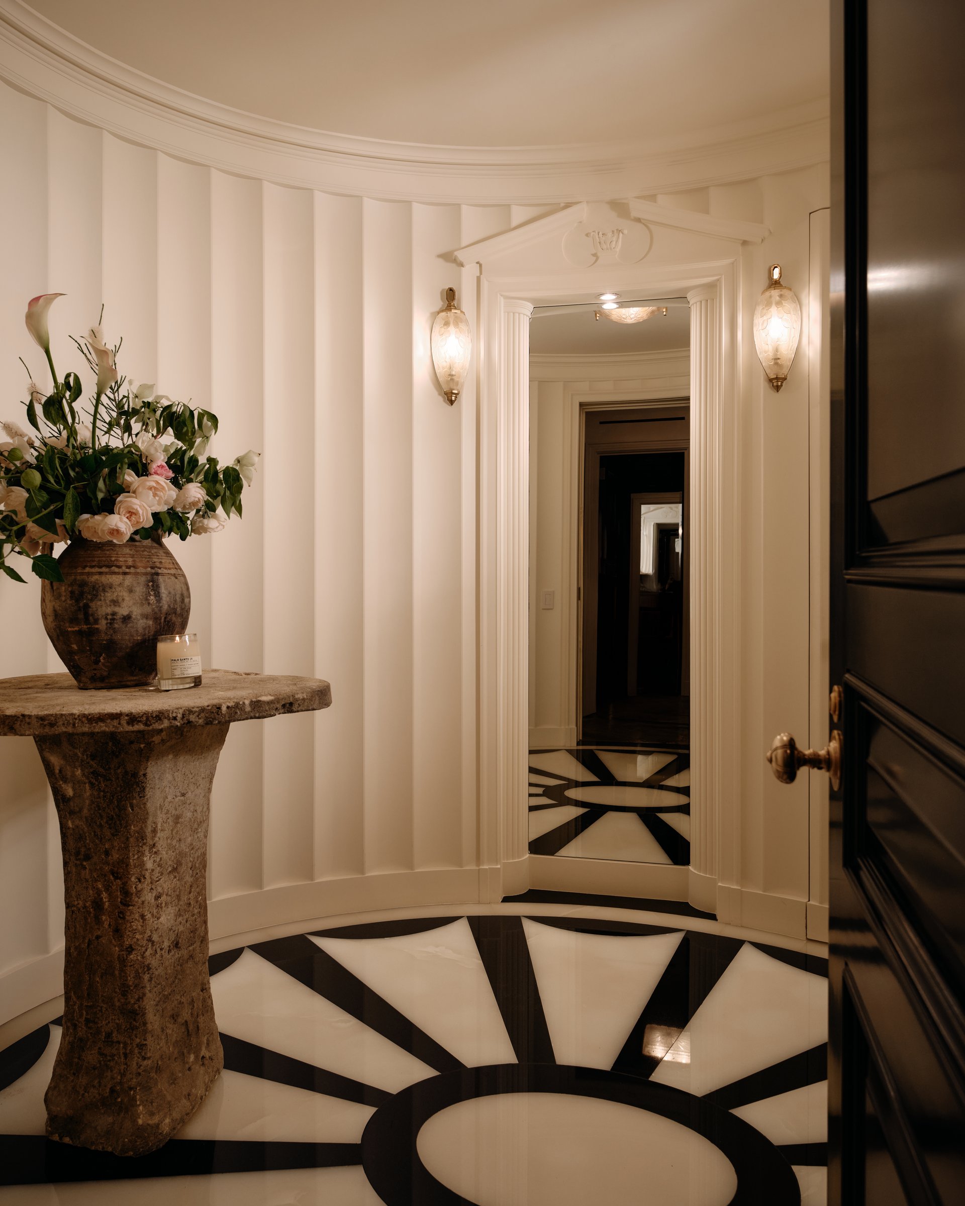 826 Greenway Dr, Beverly Hills 