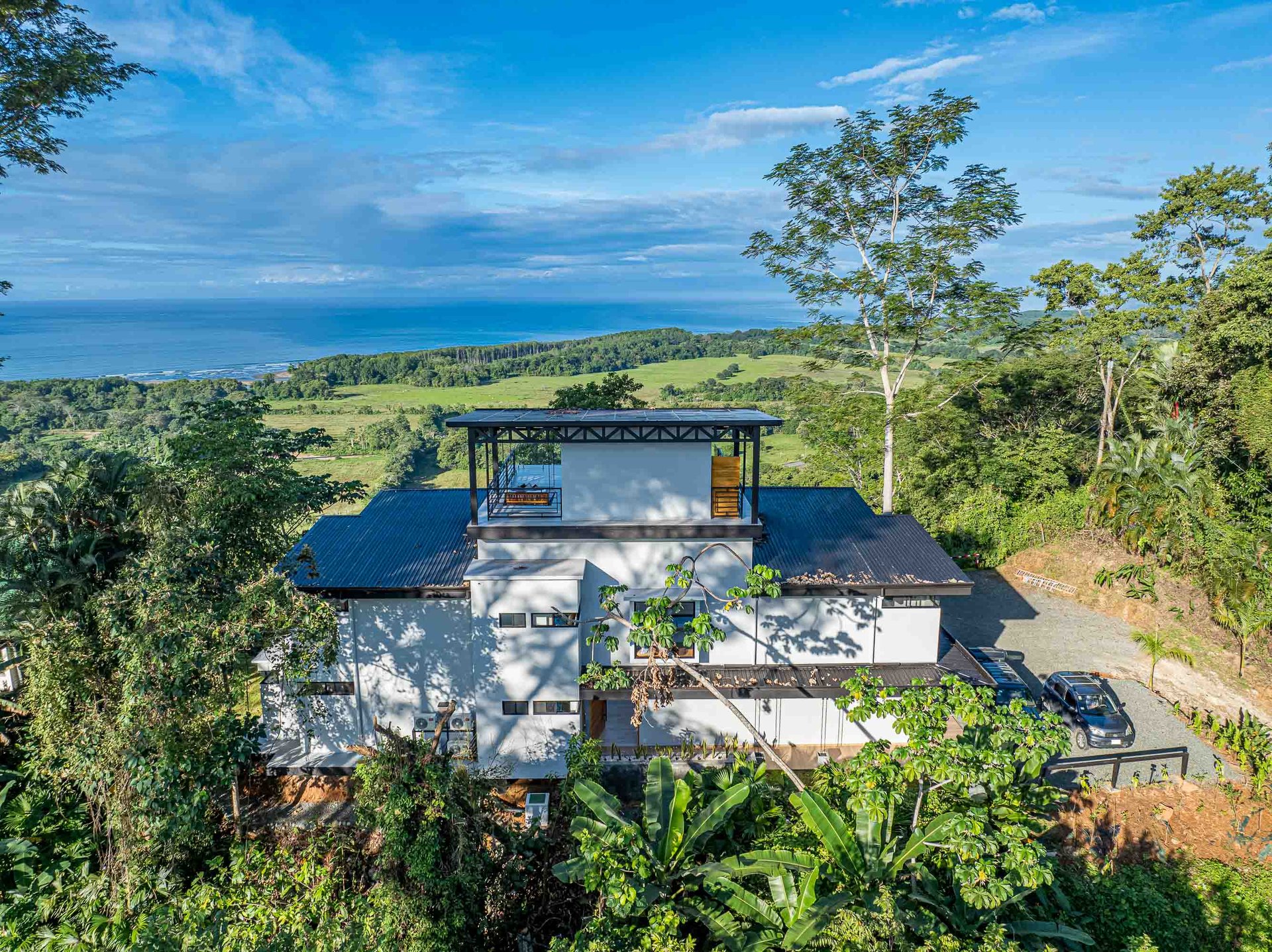 Exclusive Luxury Villa with Infinity Pool