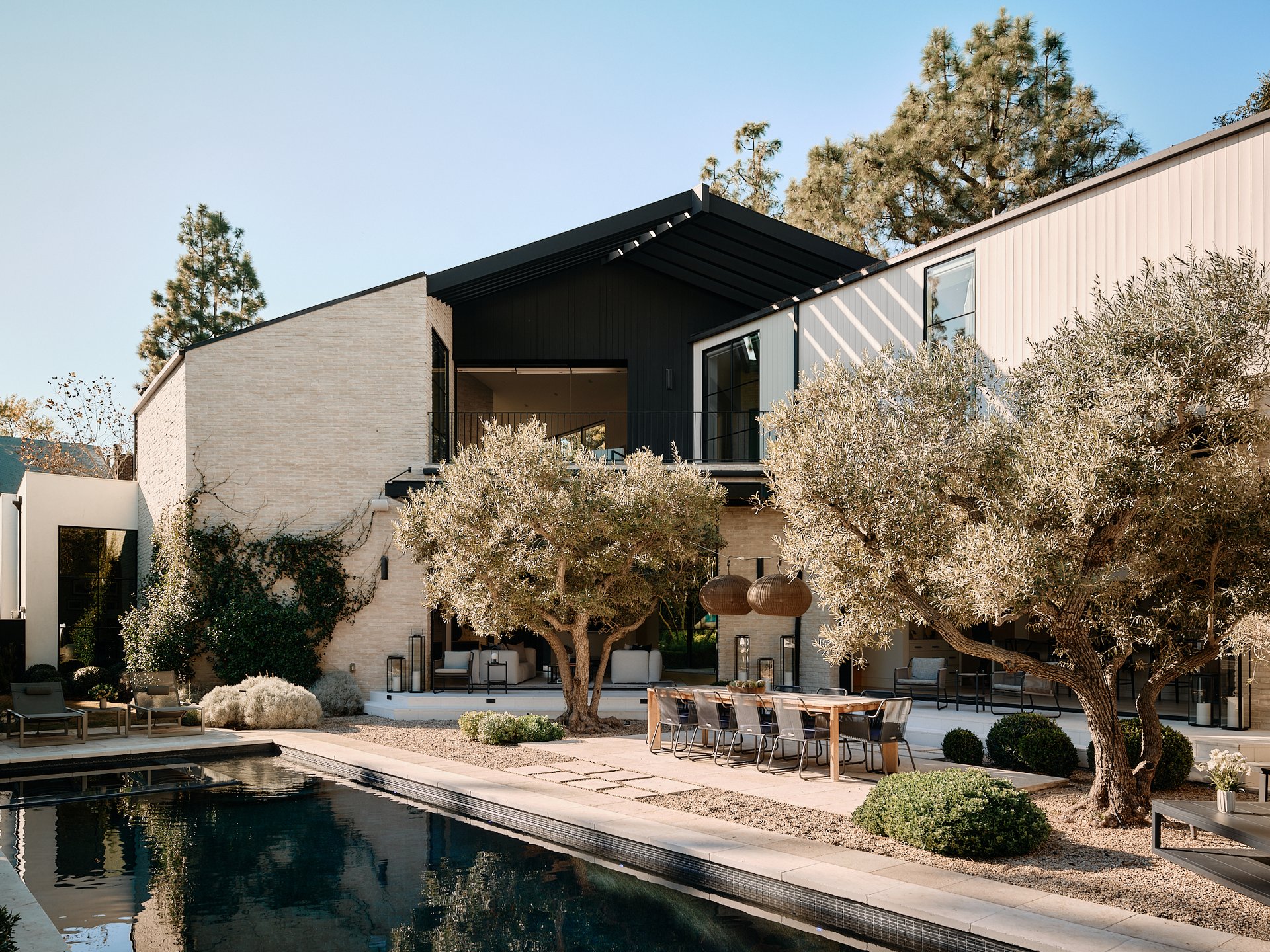 1054 Angelo Dr, Beverly Hills