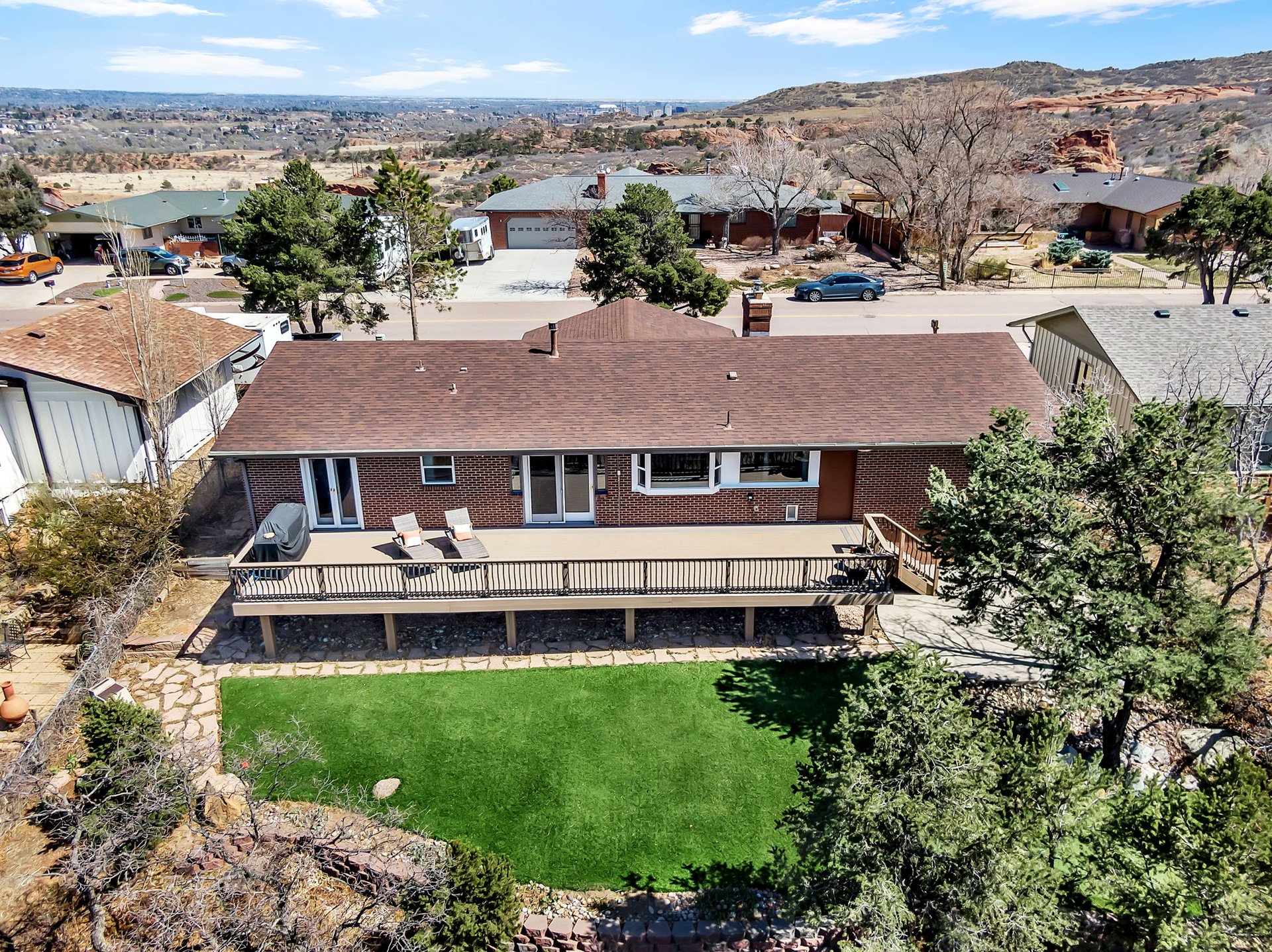 214 Crystal Hills Boulevard