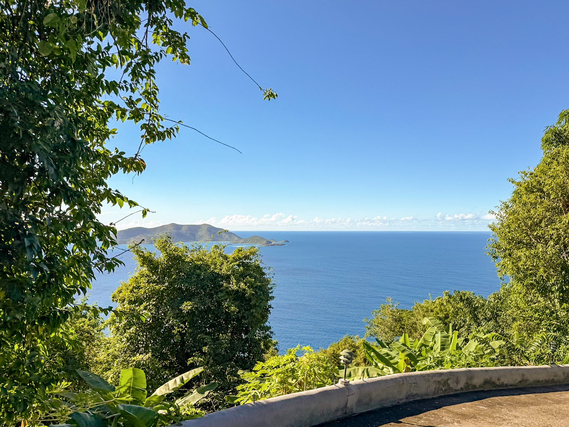 1105 Villa Botanica