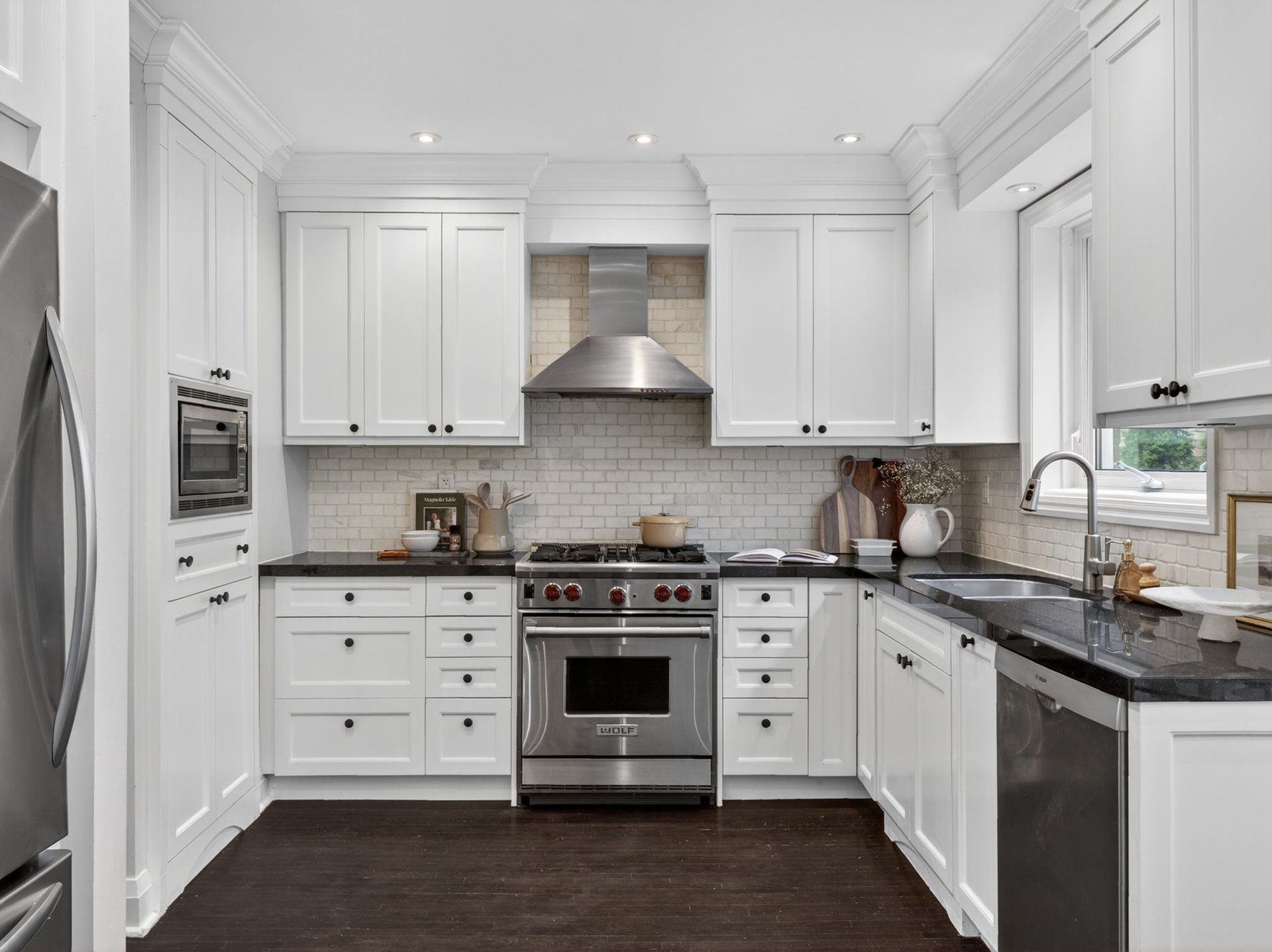  SOLD: Prestigious Forest Hill 