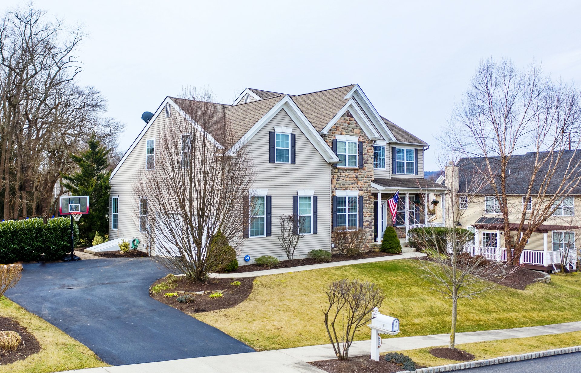 4640 Rolling Ridge Drive