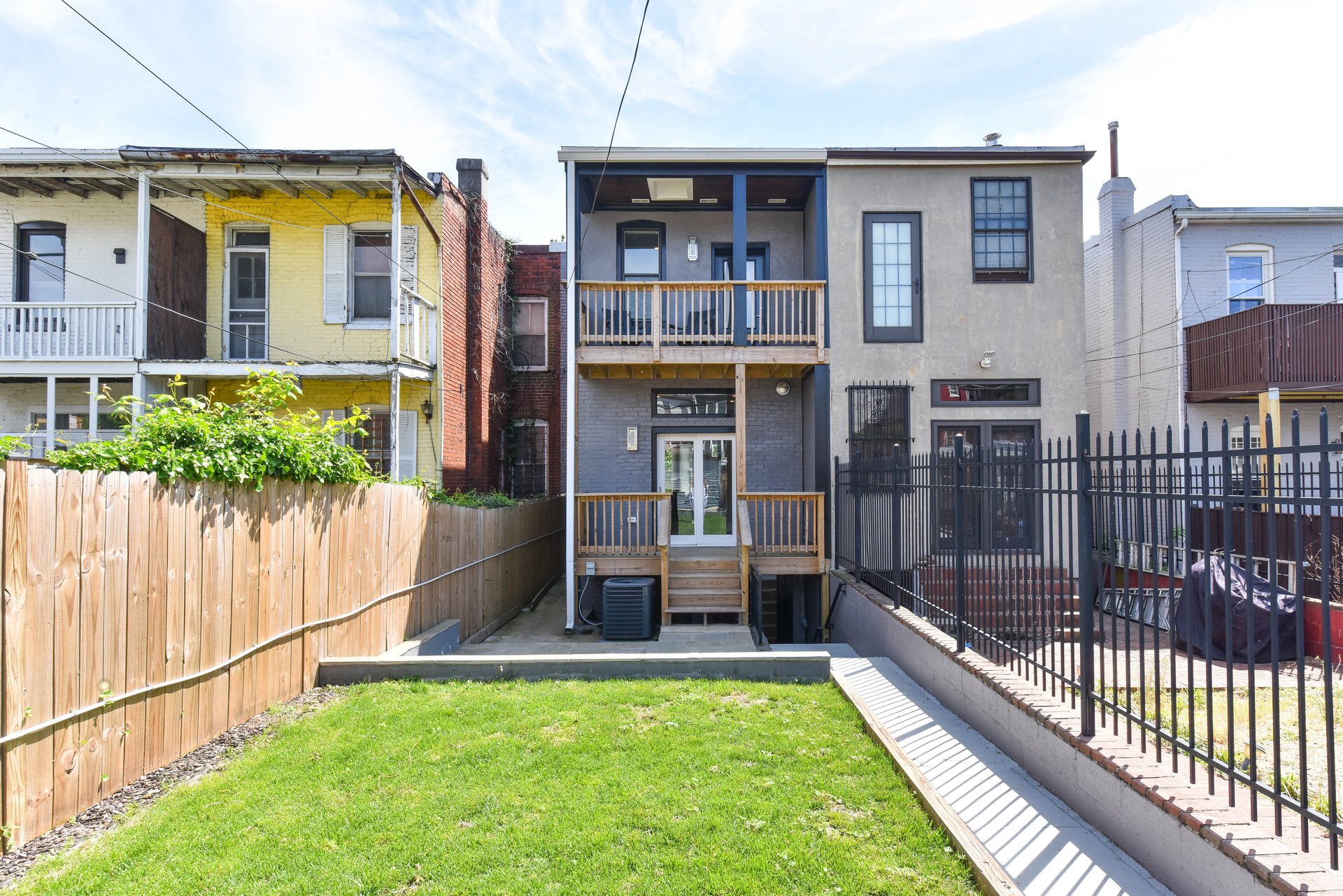 49 Adams St NW