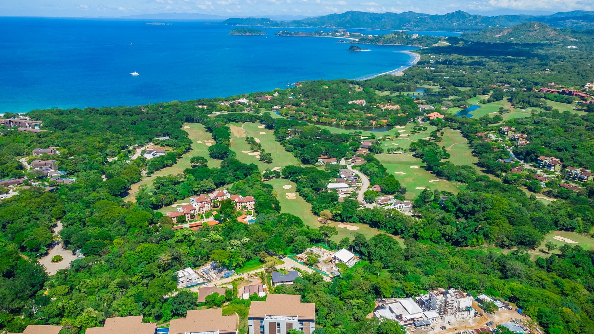 Casa Aura: Modern Luxury with Ocean Views in Reserva Conchal