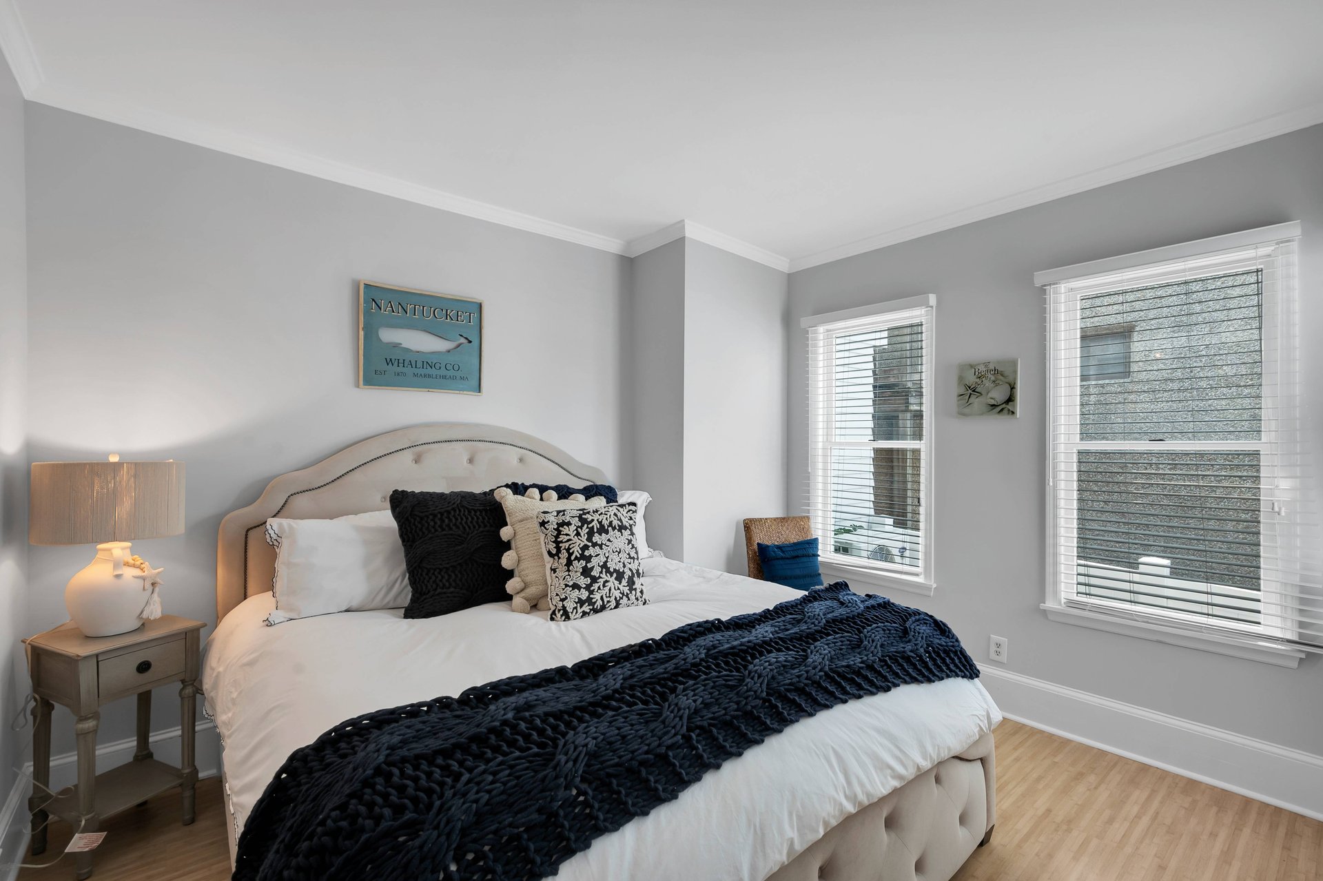 Beautiful Well Design on the First Floor With Outside Deck