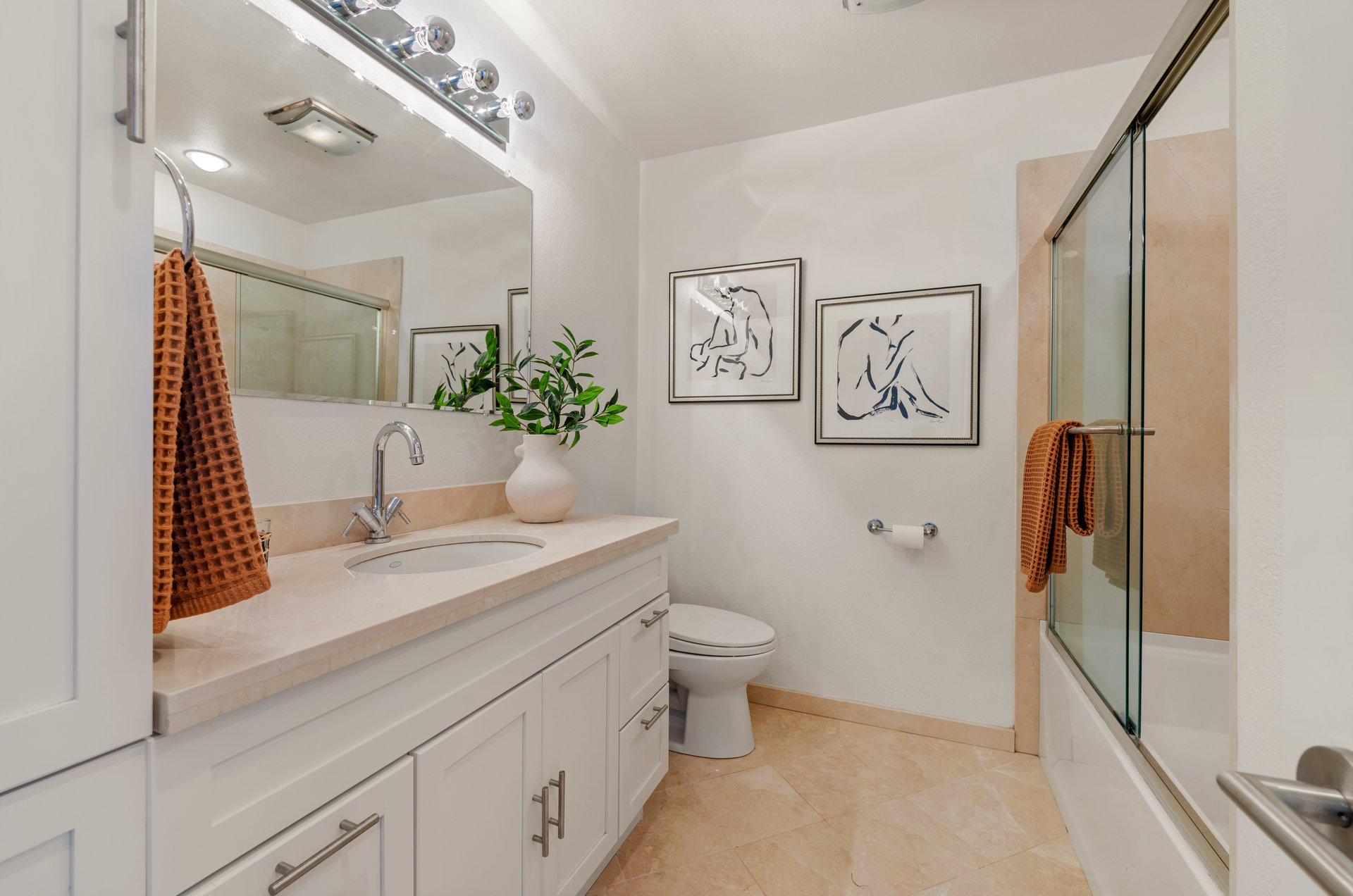 Private and Inviting Townhome