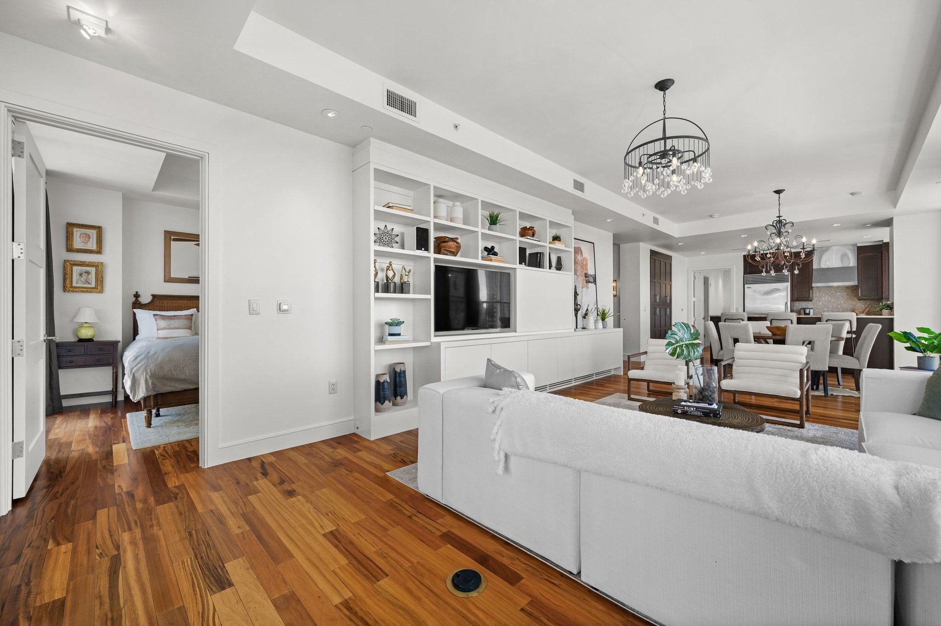 98 San Jacinto Blvd #1701