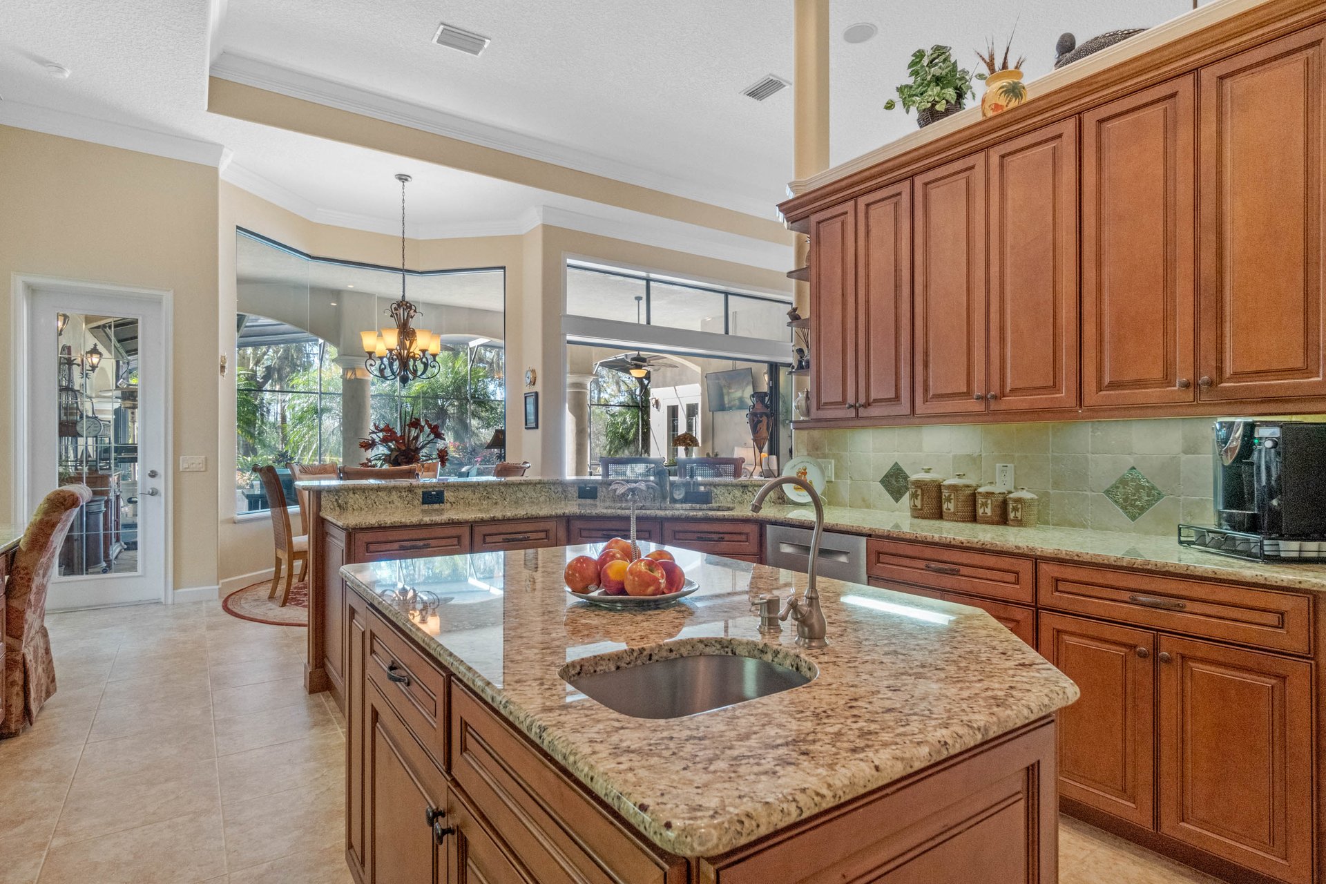 9826 Santa Clara Ct