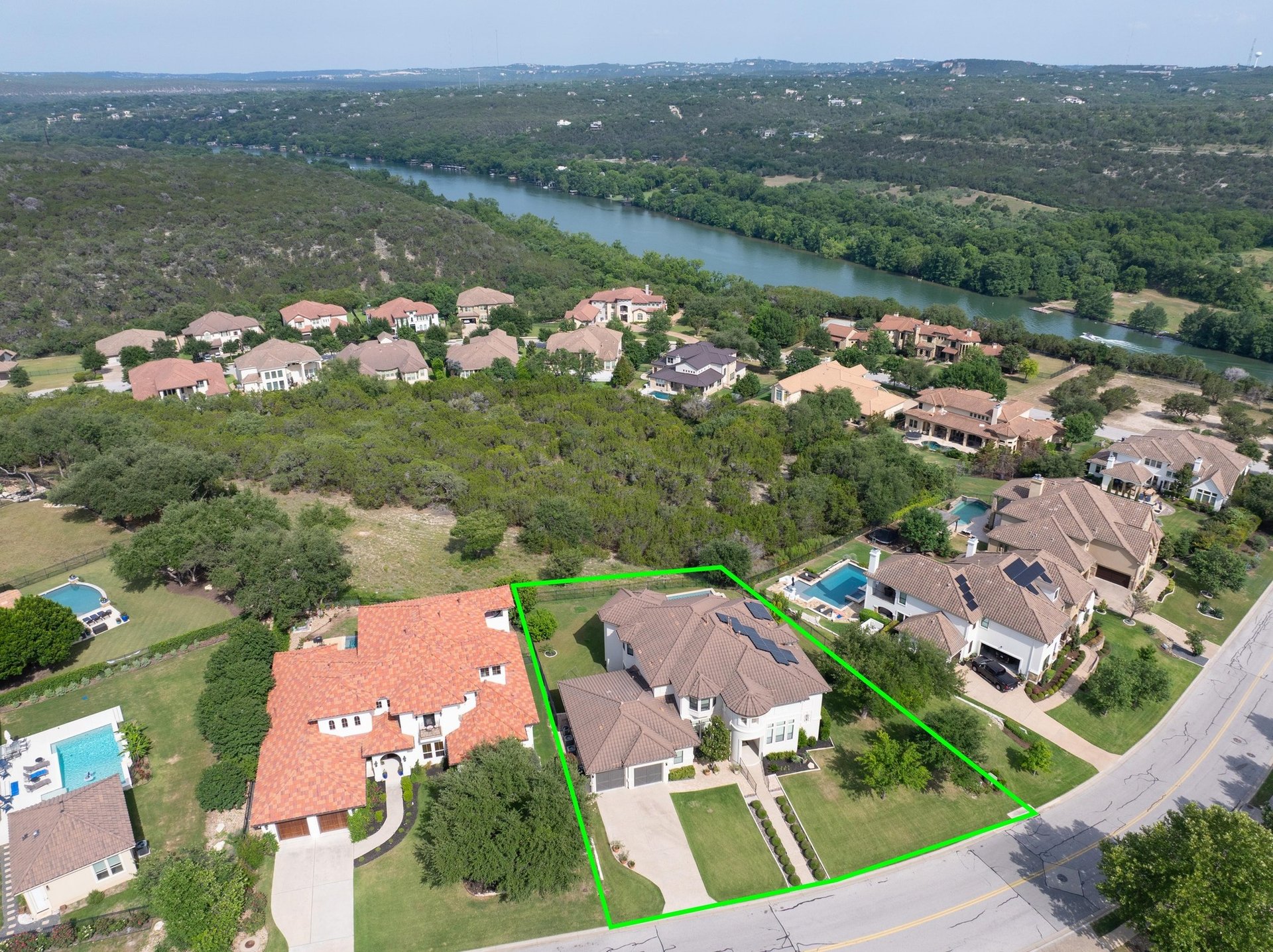 1501 University Club Drive