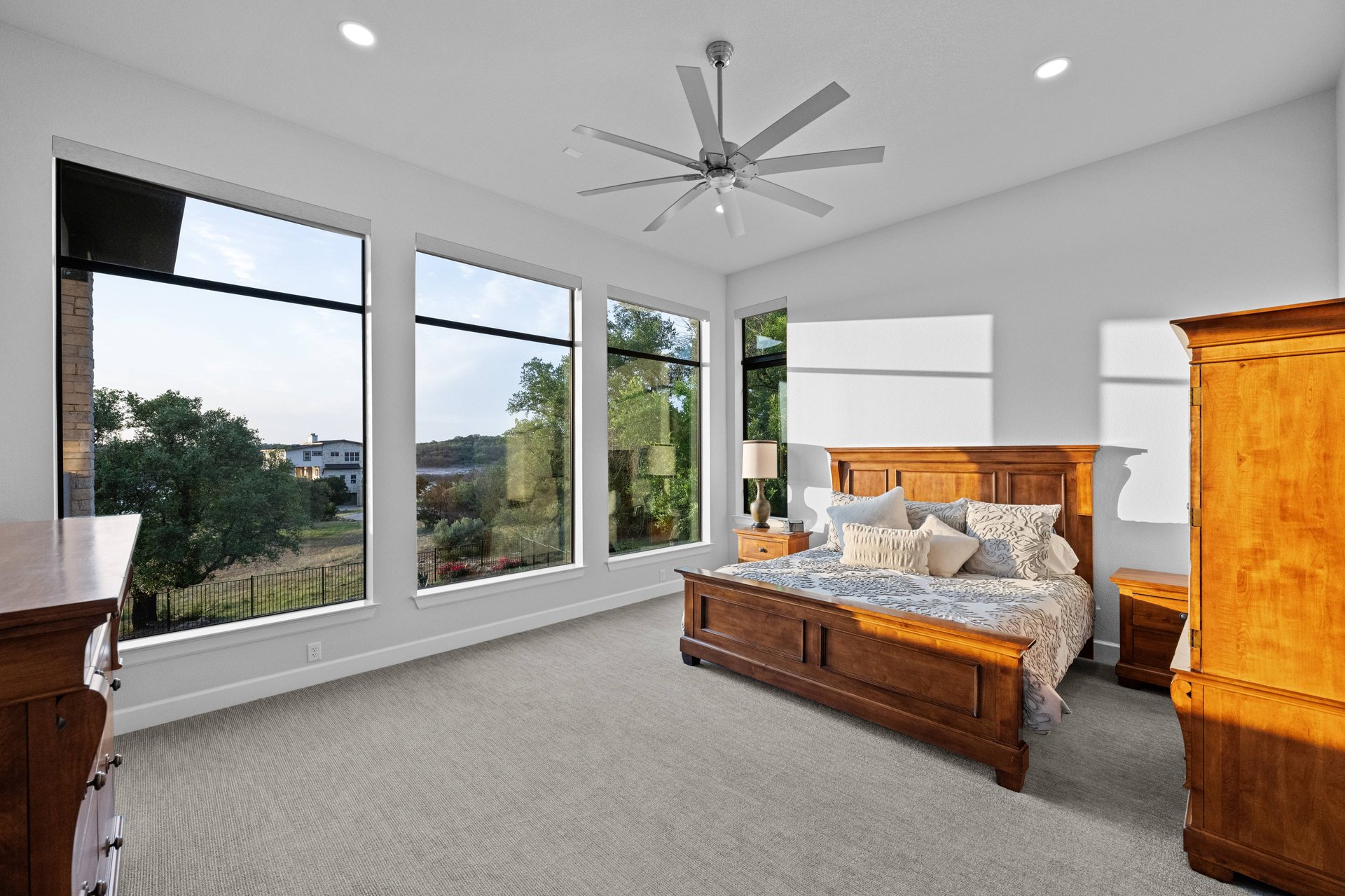 2912 Patriot Drive & 3002 Point Cove